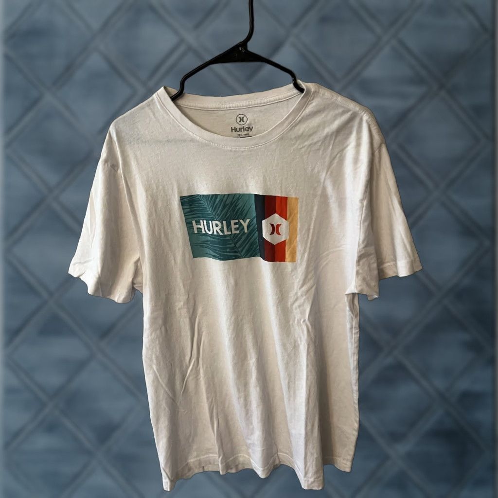 Hurley VINTAGE Hurley Shirt Men Adult Medium White Logo Tee Crew Neck Short Sleeve Casual Modern California Surfing 2010s Mens Size US M / EU 48-50 / 2 - 1 Thumbnail