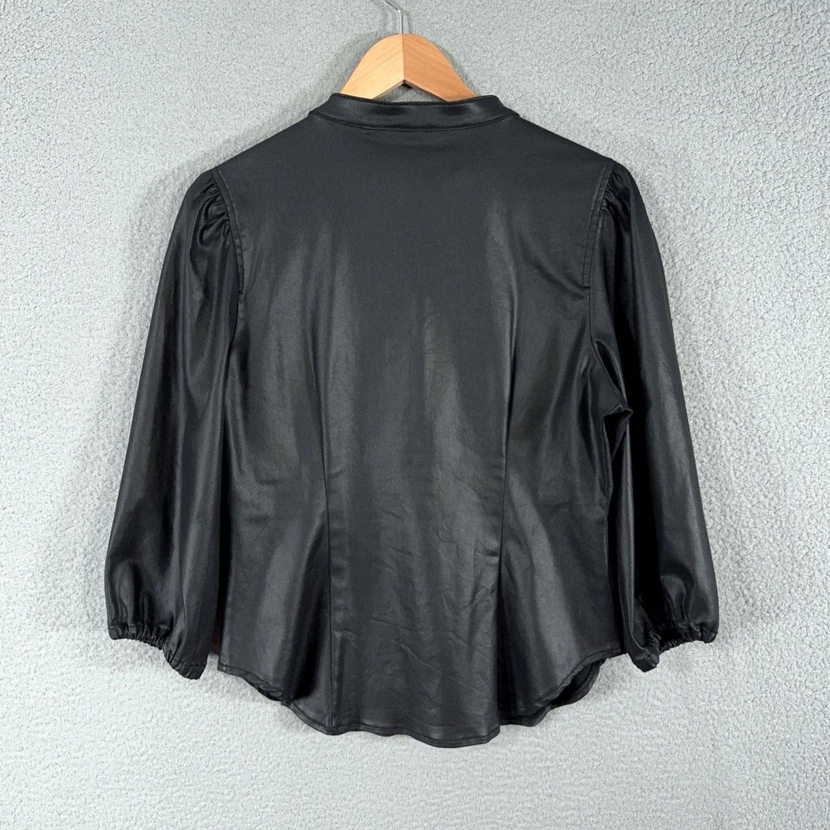 White House Black Market VINTAGE? No. White House Black Market Blouse Womens 10 Black Puff Sleeve V-Neck Button Front Knit Faux Leather Look Shirt Size L / US 10 / IT 46 - 6 Thumbnail
