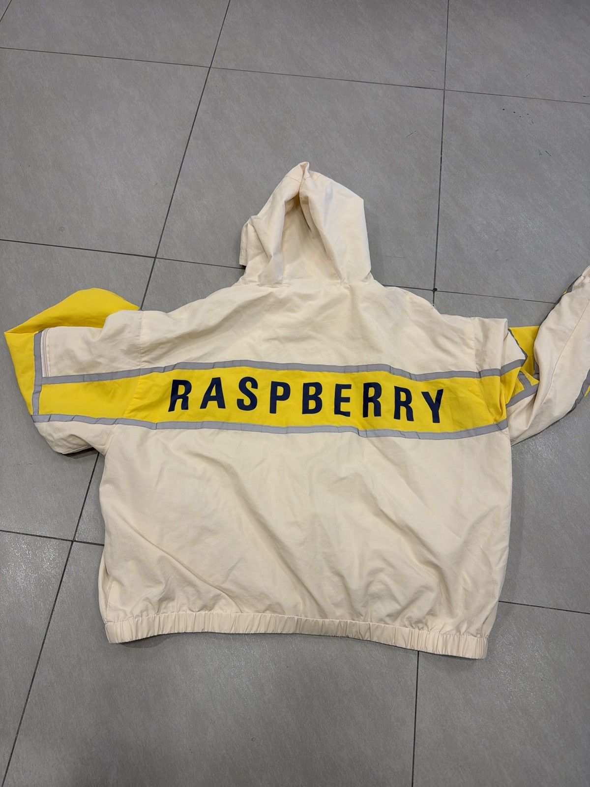 The GV Gallery The GV Gallery Raspberry Hills Cream Windbreaker Size US L / EU 52-54 / 3 - 2 Thumbnail