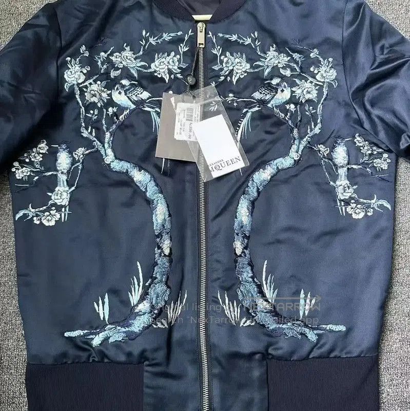 Alexander McQueen Alexander McQueen Navy Silk Bomber Jacket for Men . Size US M / EU 48-50 / 2 - 3 Thumbnail