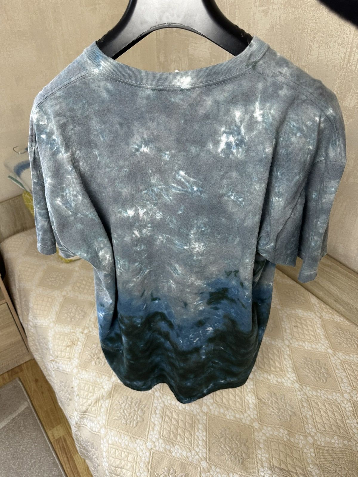 Liquid Blue 🔥 Pink Floyd Animals 2002 Album 1987 T Shirt Liquid Blue Y2K Size US XL / EU 56 / 4 - 8 Thumbnail