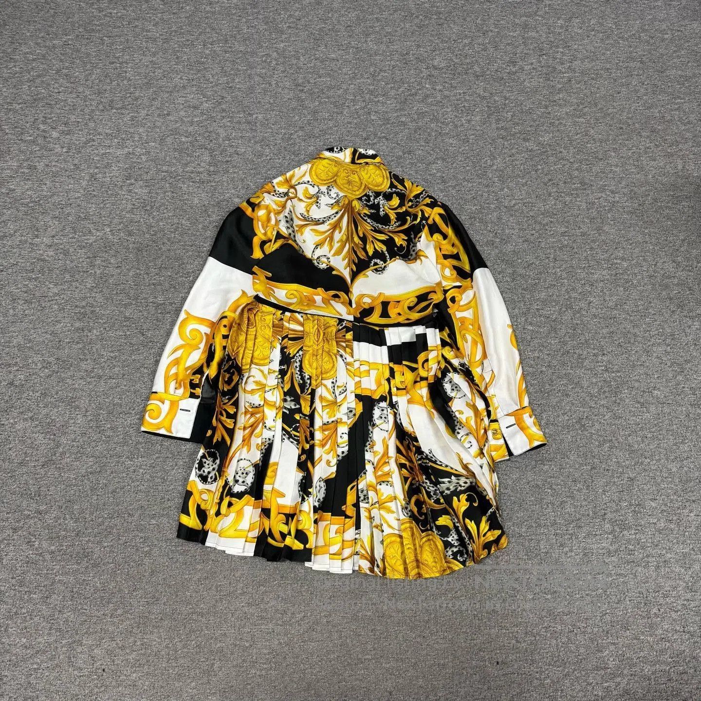 Versace Versace Baroque Print Silk Long Sleeve Dress. Size S / US 4 / IT 40 - 6 Thumbnail