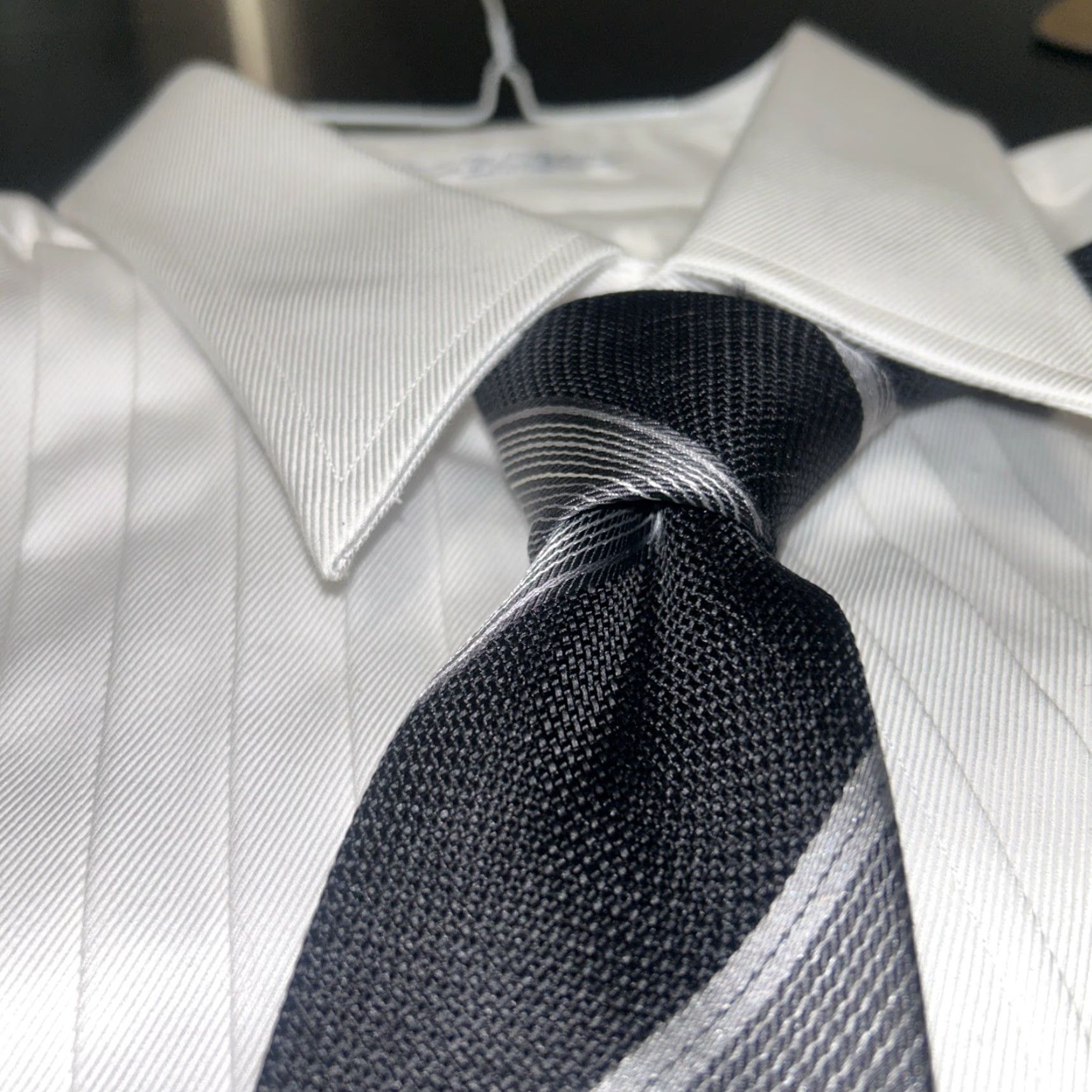 Emporio Armani VTG Emporio Armani Tie Silk Striped Repp Blk Blue Made In Italy Men’s Wide Tie 100% Silk Designer Italy Mens Size ONE SIZE - 4 Thumbnail