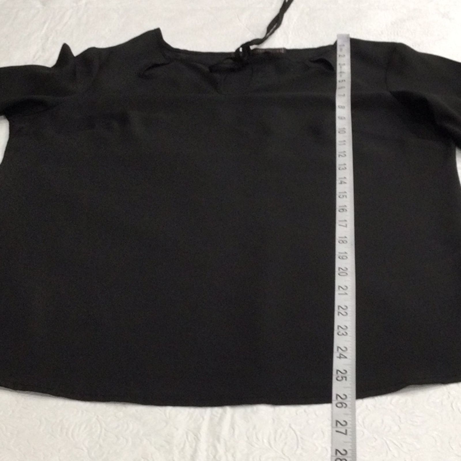 Other The Limited Black Front Key Hole Tie Neckline Blouse Size S Size S / US 4 / IT 40 - 14 Thumbnail