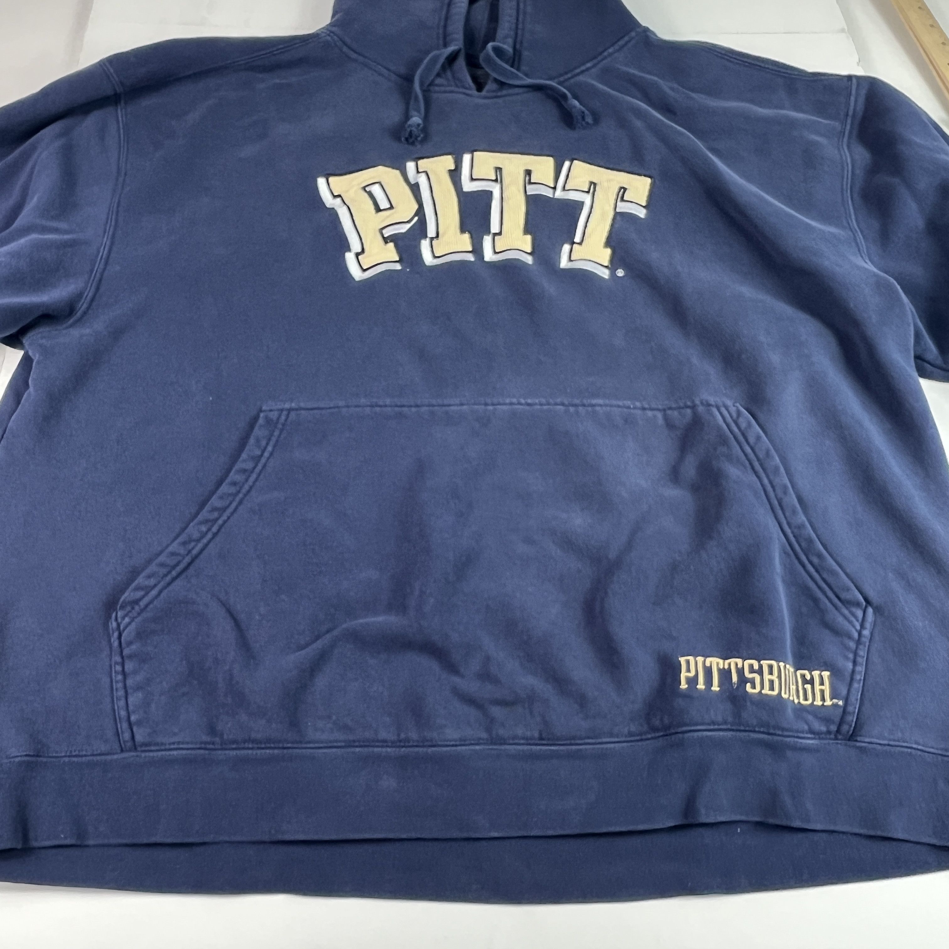 NCAA Pittsburgh Pitt Panthers Sweatshirt Blue Faded Hoodie Size US XXL / EU 58 / 5 - 11 Thumbnail