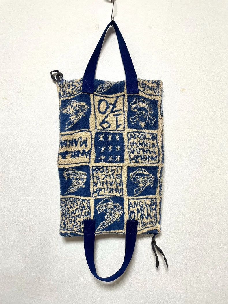 Vivienne Westwood Vivienne Westwood size os Lovely blue towel handbag Size ONE SIZE - 7 Thumbnail