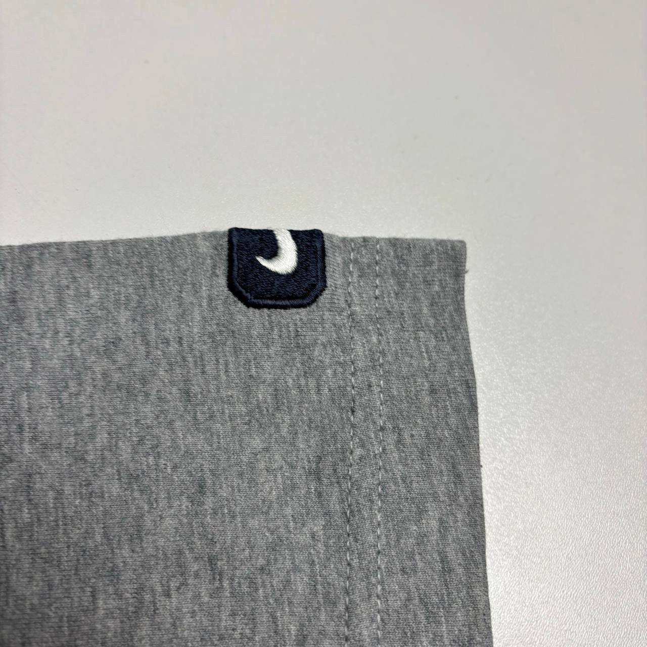 Nike Nike vintage big logo T-shirt Size:L Size US L / EU 52-54 / 3 - 4 Thumbnail