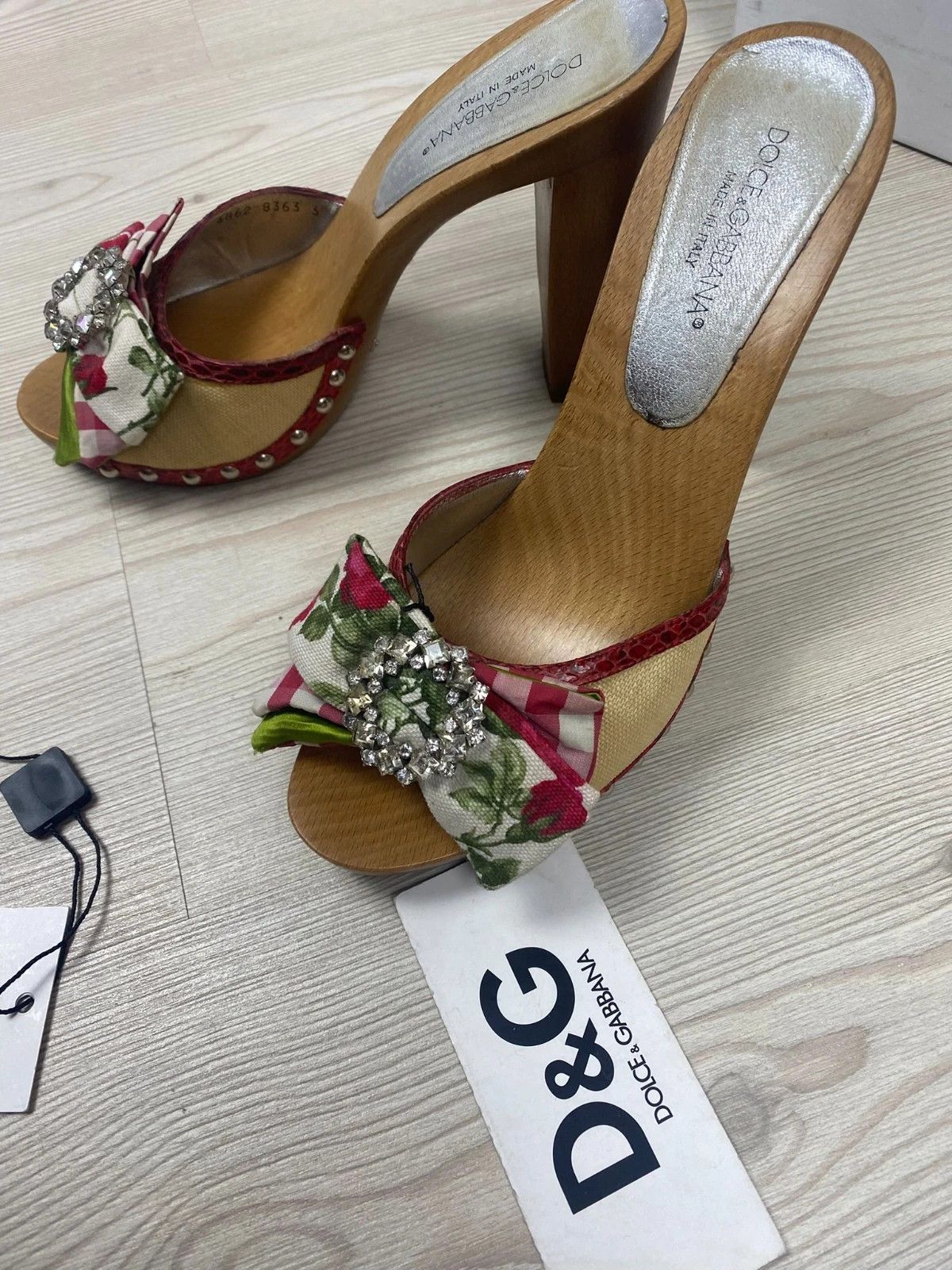 Dolce & Gabbana Dolce & Gabbana D&G Women’s Heels Size 38 EU Wood Sole. Size US 7 / IT 37 - 2 Thumbnail
