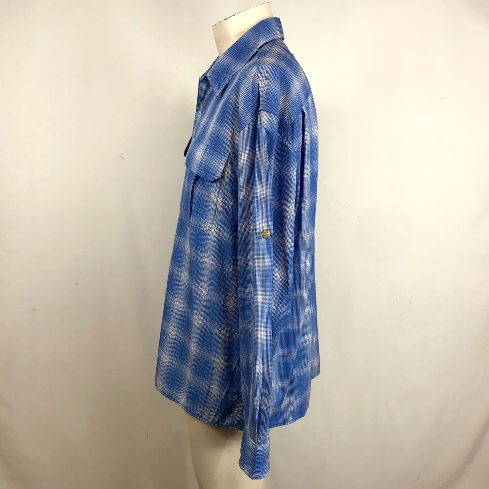 Vintage DULUTH MEN'S L BLUE LONG SLEEVE BUTTON UP NYLON SHIRT Size US L / EU 52-54 / 3 - 6 Thumbnail
