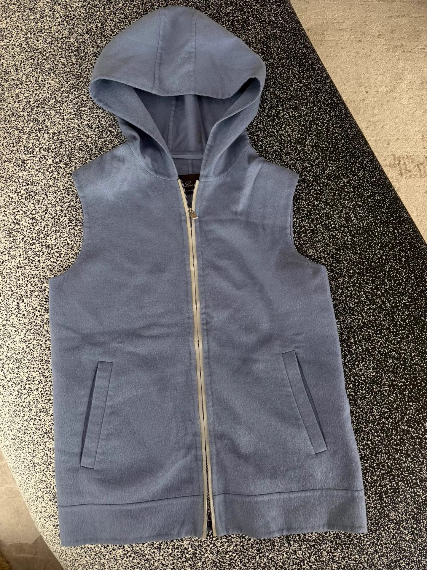 Loro Piana Loro Piana Womens Gilet 38 Near New Size XS / US 0-2 / IT 36-38 - 2 Thumbnail