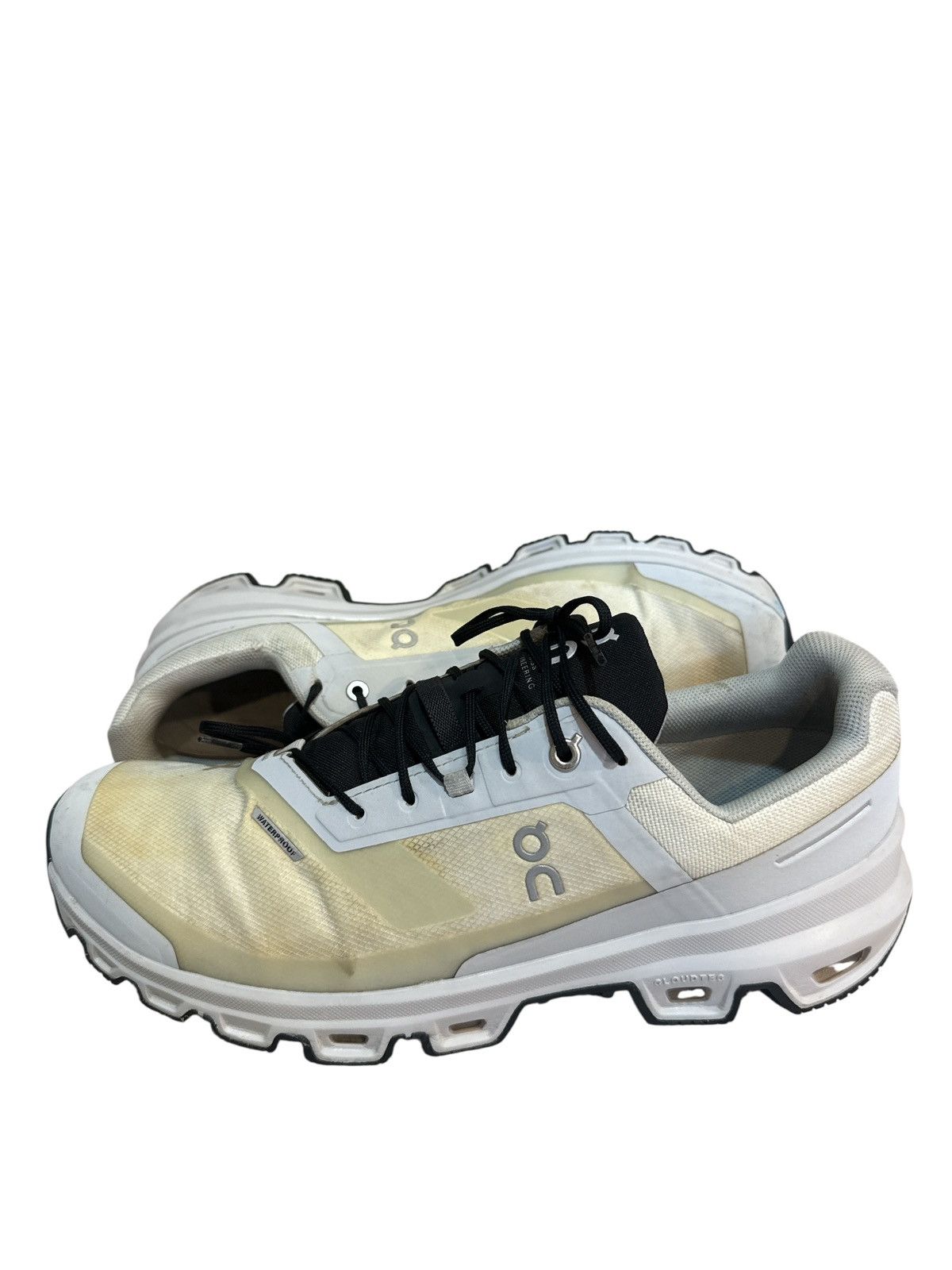 Other On and cloudTech Swiss Eng EMen’s 10M White Running Trail Size US 10 / EU 43 - 11 Thumbnail