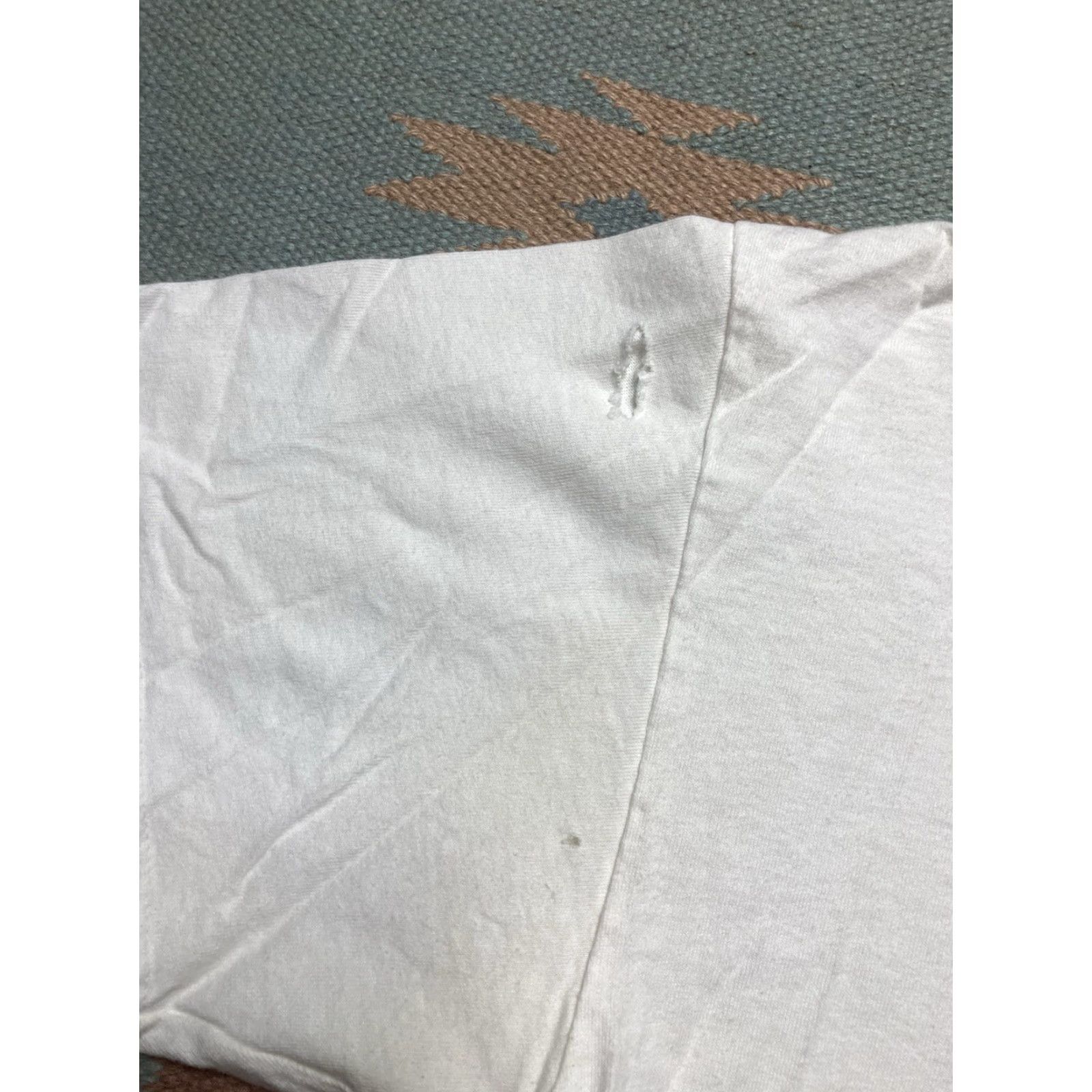 Hanes VINTAGE Hanes T-Shirt Honey Bee Festival Hahira Georgia Distressed Large Men Yellow M L Mens Size US L / EU 52-54 / 3 - 3 Thumbnail