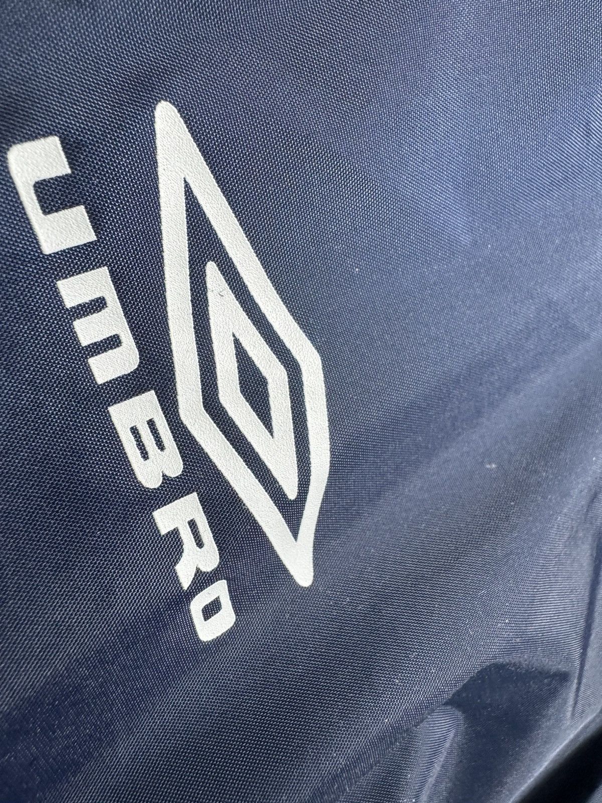 Umbro Umbro Vintage 90’s Full Zip Nylon Jacket Big Logo Size XL Size US XL / EU 56 / 4 - 6 Thumbnail