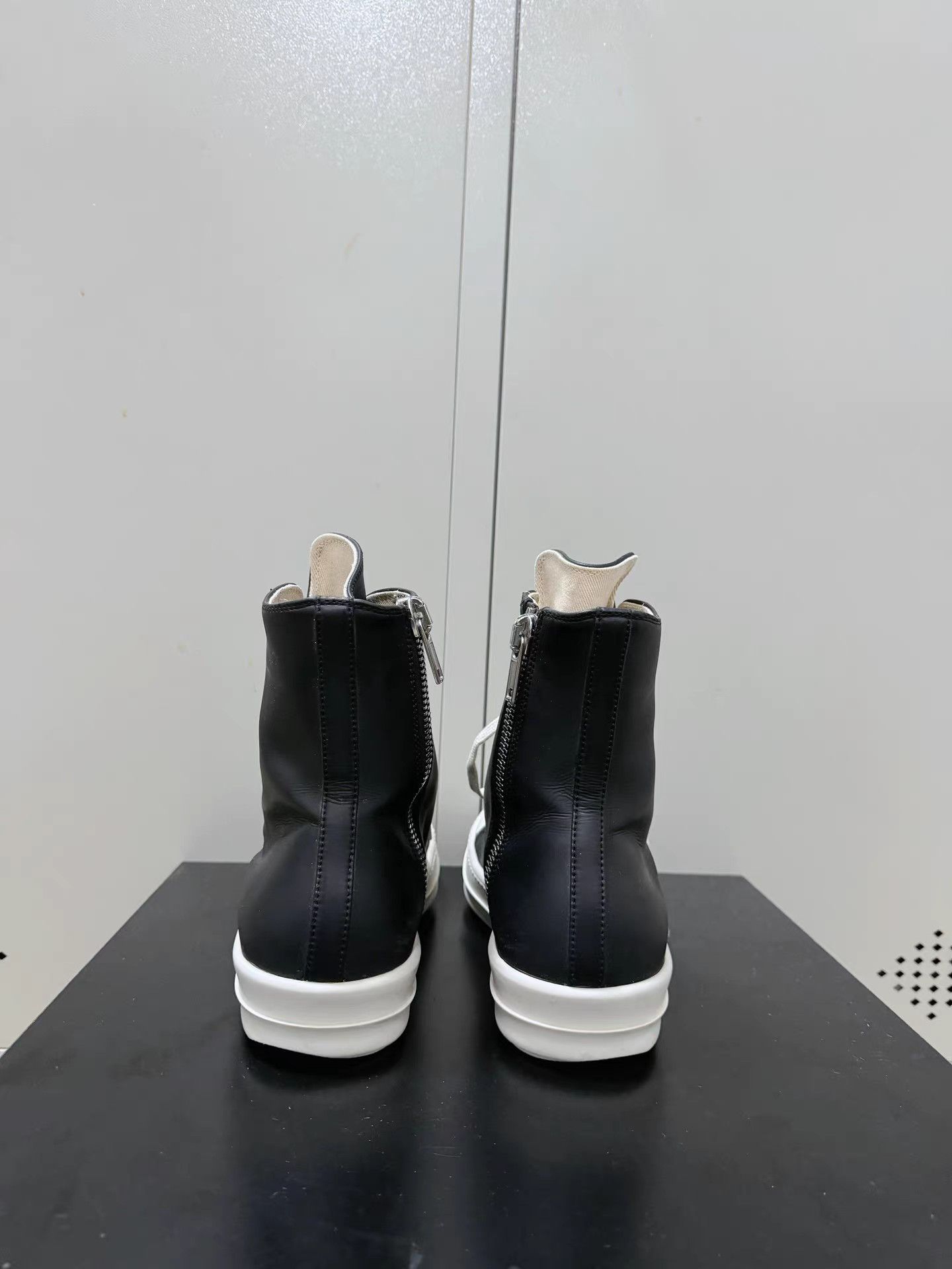 Rick Owens Drkshdw Rick Owens Drkshdw waxed canvas Converse high-top sneakers Size US 8 / EU 41 - 3 Thumbnail
