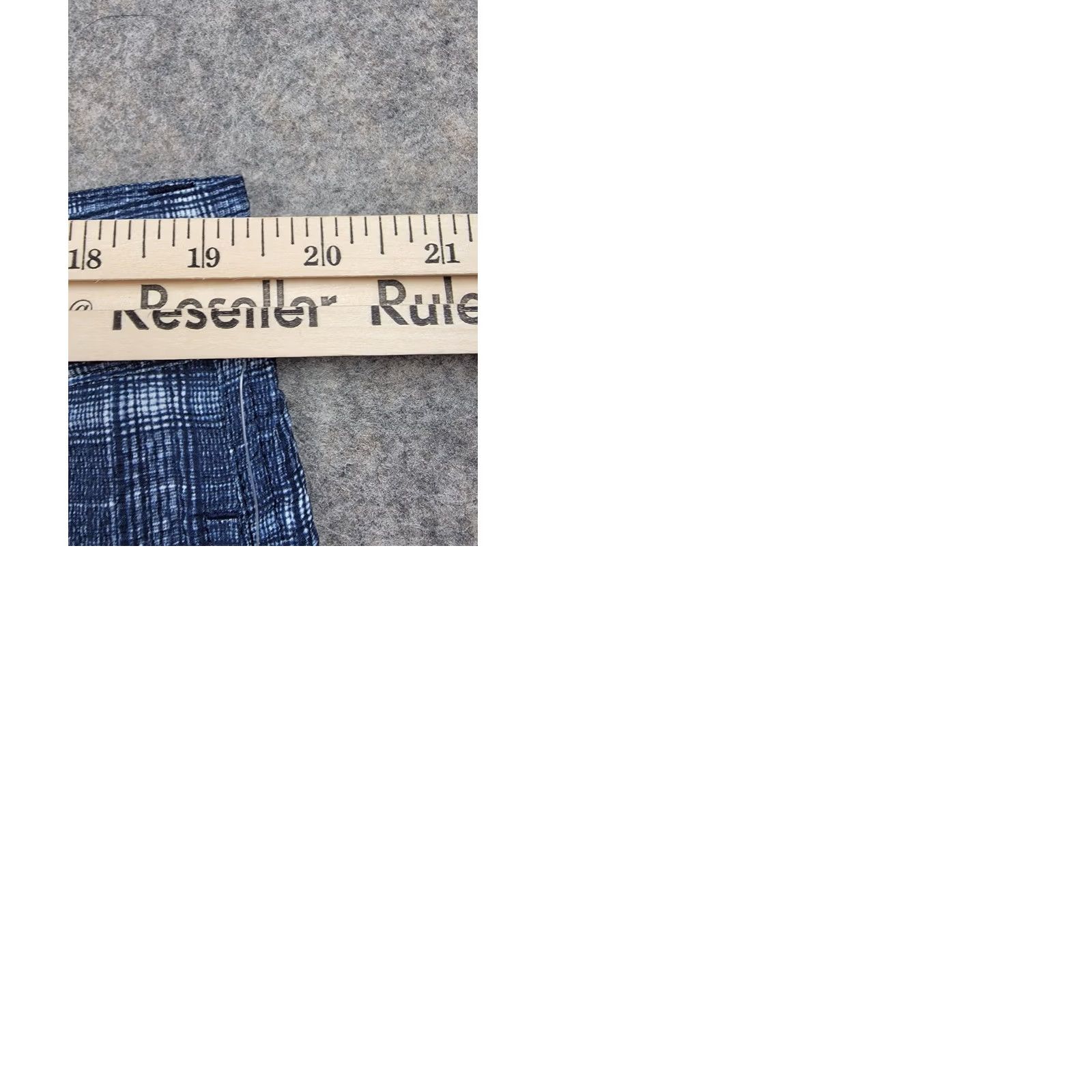 Tailorbyrd Tailorbyrd Golf Shorts Mens 38 Blue Plaid 8'' Inseam Bermuda NWT Moisture Wicking UV Pockets Casual Travel Sport Outdoor Polyester Spandex Front Flat Size US 38 / EU 54 - 11 Thumbnail