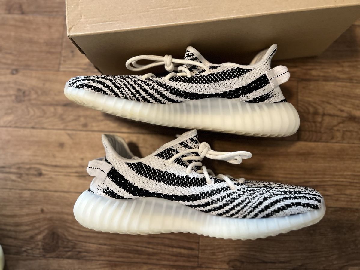 Yeezy Yeezy Boost 350 V2 Size US 12 / EU 45 - 7 Thumbnail
