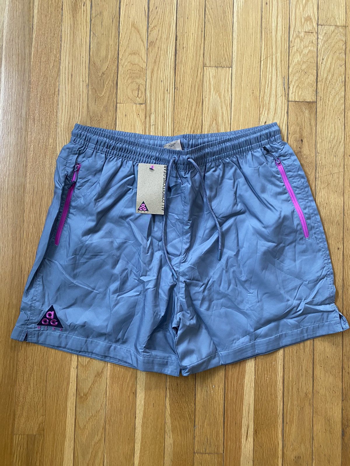 image of Nike Acg Woven Shorts in Grey, Men's (Size 34)