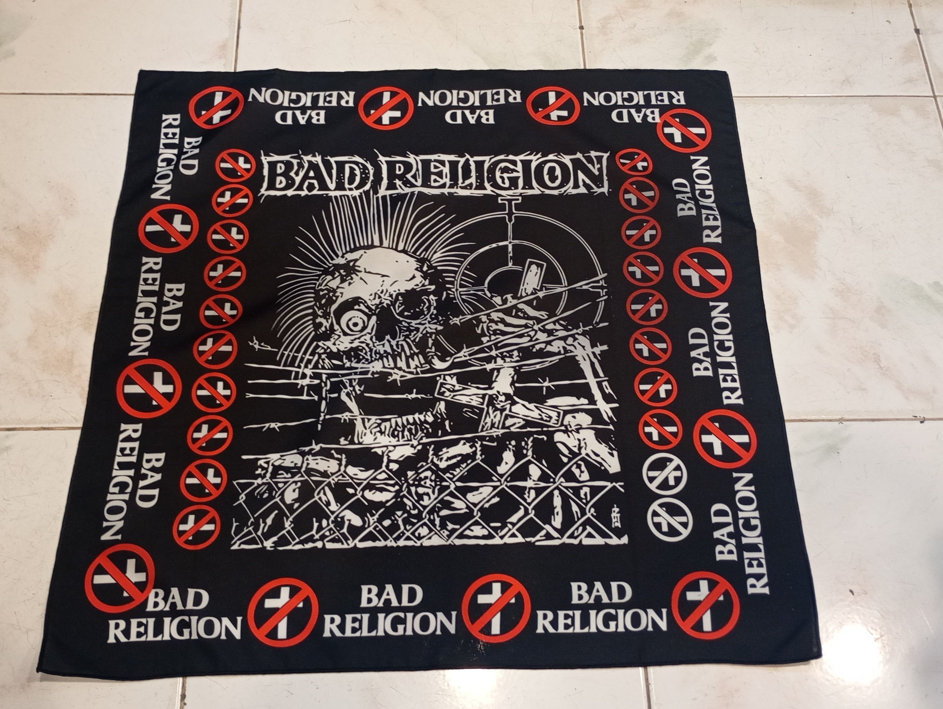 Band Tees Skulls Bandana Handkerchief Motor head Size ONE SIZE - 1 Thumbnail