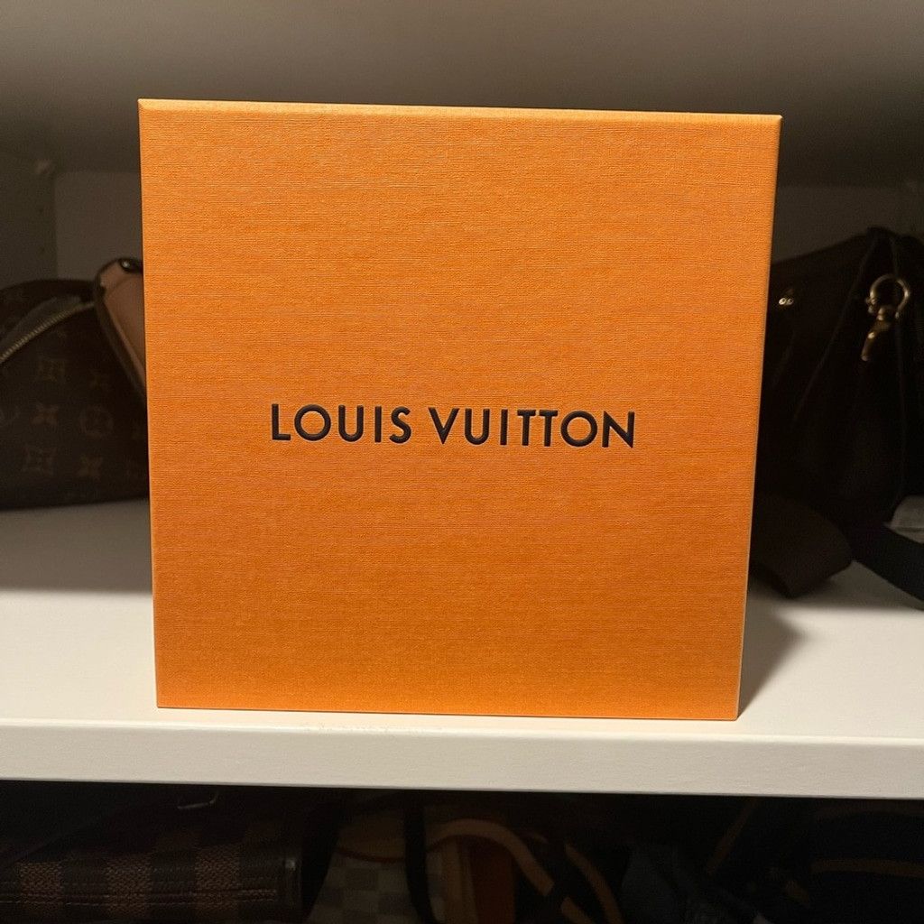 Louis Vuitton Louis Vuitton Small Box 6.75”x6.5” Orange Size ONE SIZE - 1 Thumbnail