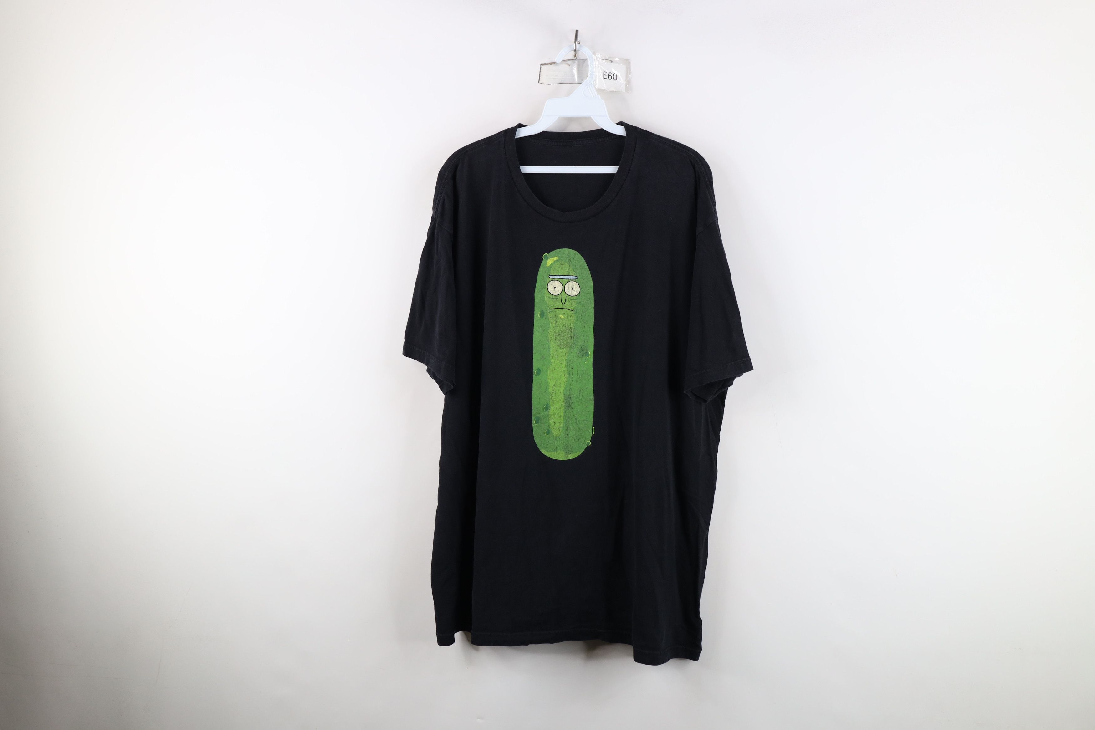 Vintage Vintage Y2K Rick and Morty Pickle Short Sleeve T-Shirt Black Size US XXL / EU 58 / 5 - 1 Thumbnail