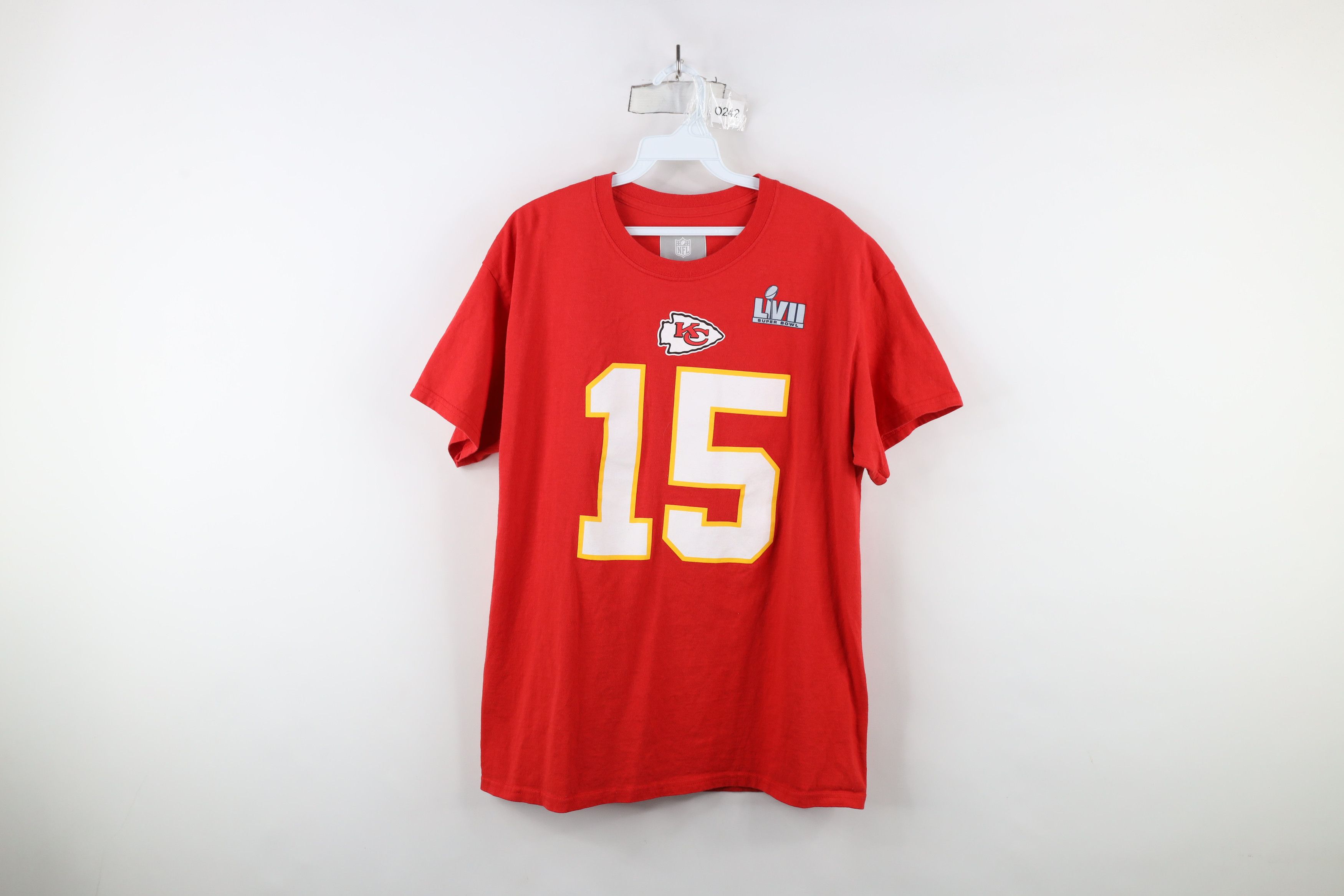 Vintage NFL LVII Patrick Mahomes Kansas City Chiefs Football T-Shirt Size US L / EU 52-54 / 3 - 1 Thumbnail
