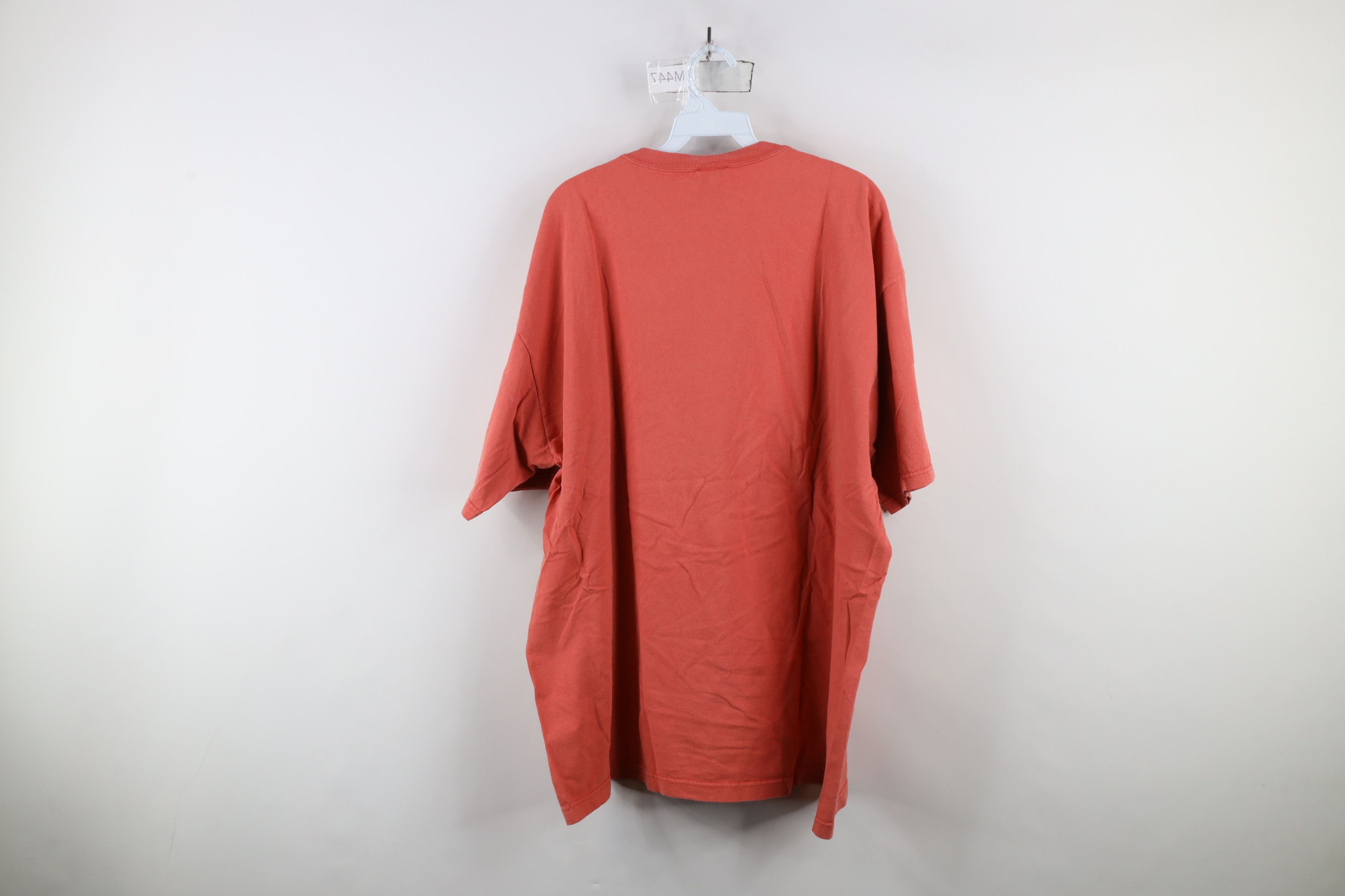 Vintage Vintage 90s Spell Chicago Bulls Basketball T-Shirt Red USA Size US XXL / EU 58 / 5 - 9 Thumbnail