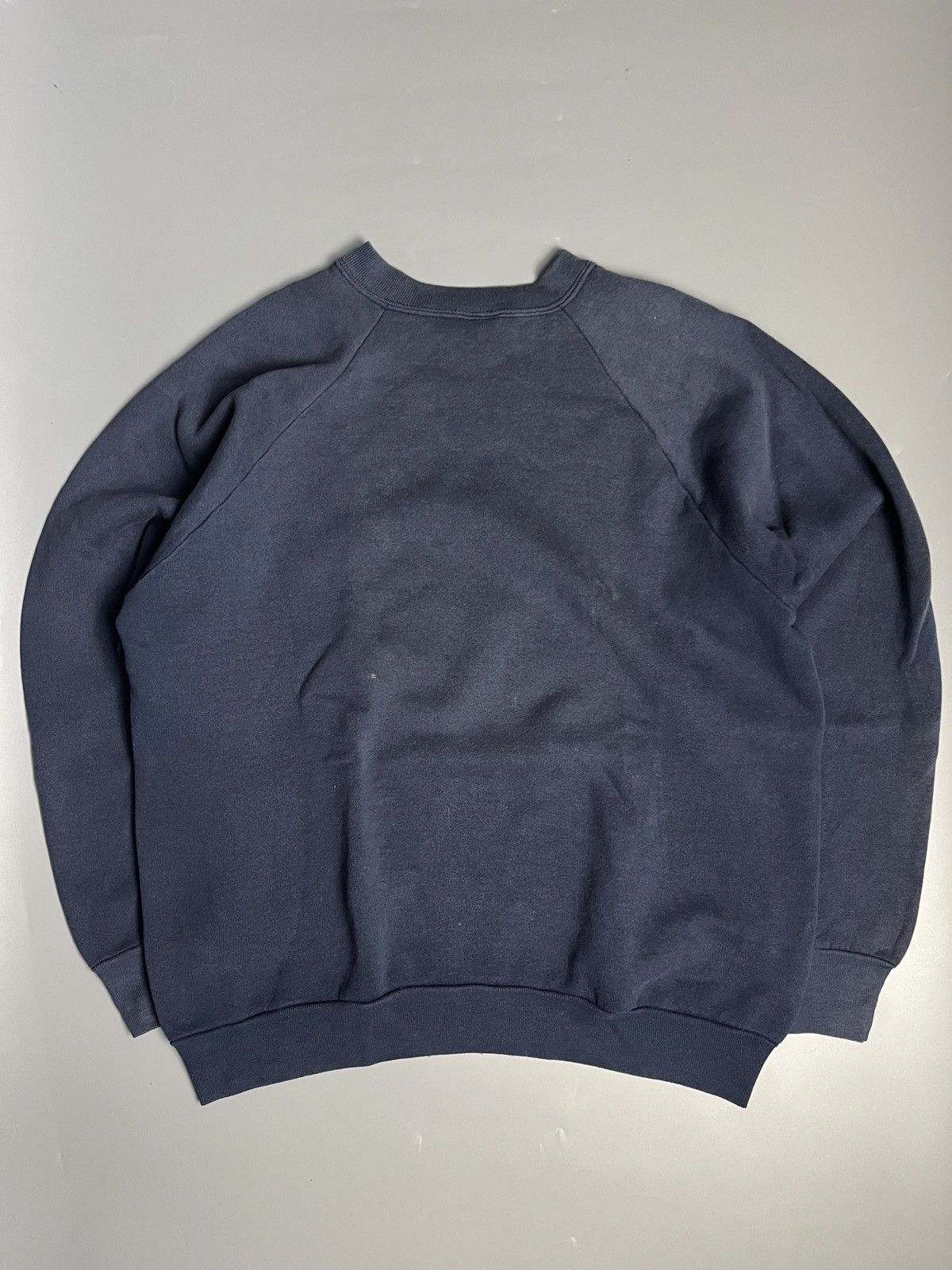 Fruit Of The Loom × Vintage Vintage Faded Fruit Of The Loom Crewneck Size US M / EU 48-50 / 2 - 3 Thumbnail