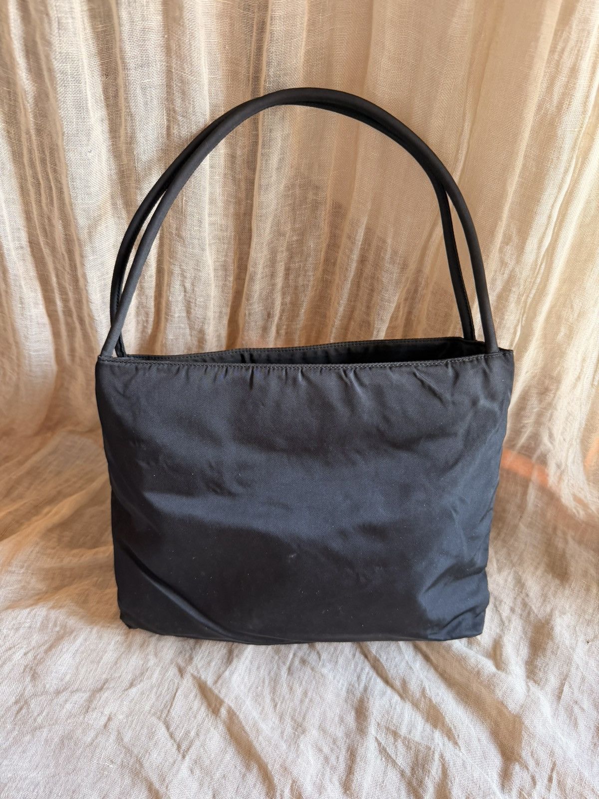 Prada VINTAGE Prada Classic Black Tessuto Nylon Shoulder Bag Size ONE SIZE - 6 Thumbnail