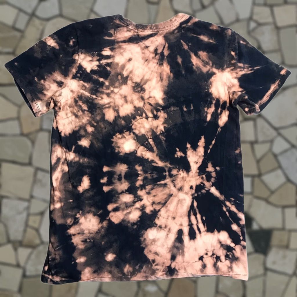 Nike Nike T Shirt Mens Small S Short Sleeve Crew Neck Tie Dye Black Swoosh 90s Grunge Hip Hop Classic College Clothing Size US S / EU 44-46 / 1 - 1 Thumbnail