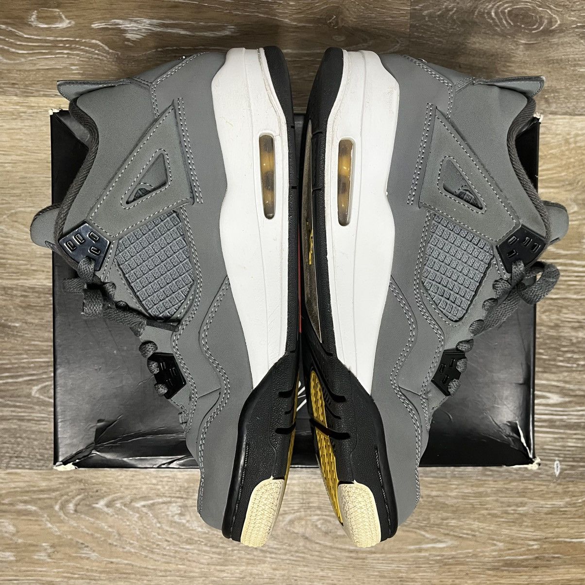 Jordan Brand 2019 cool grey 4s Size US 7 / EU 40 - 3 Thumbnail