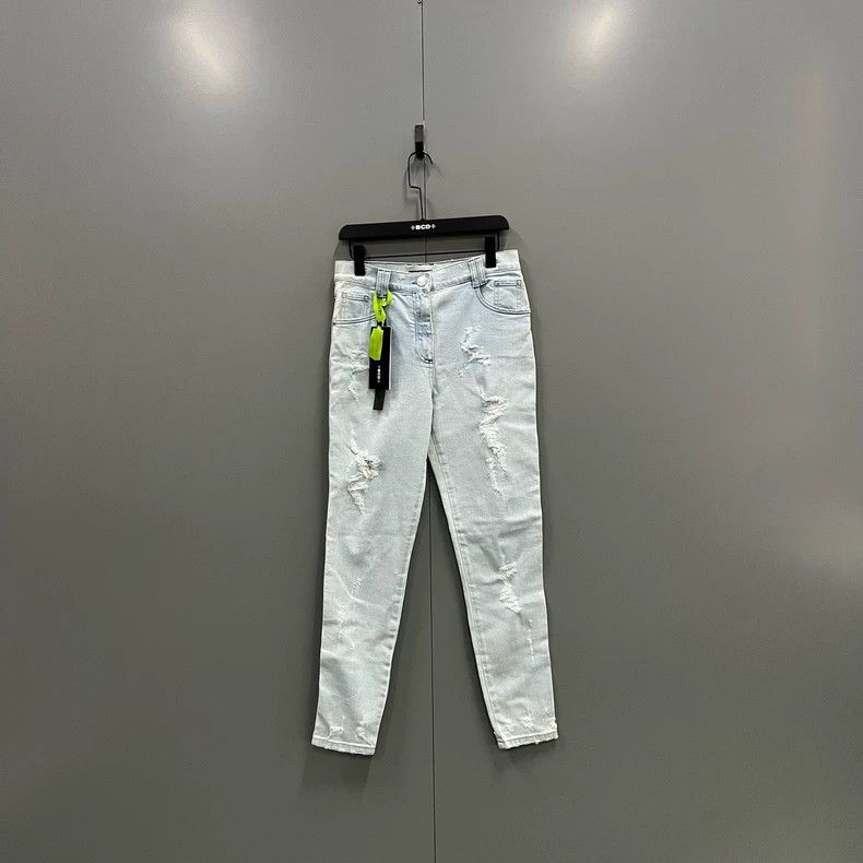 balmain distressed light wash jeans size 40-dmc