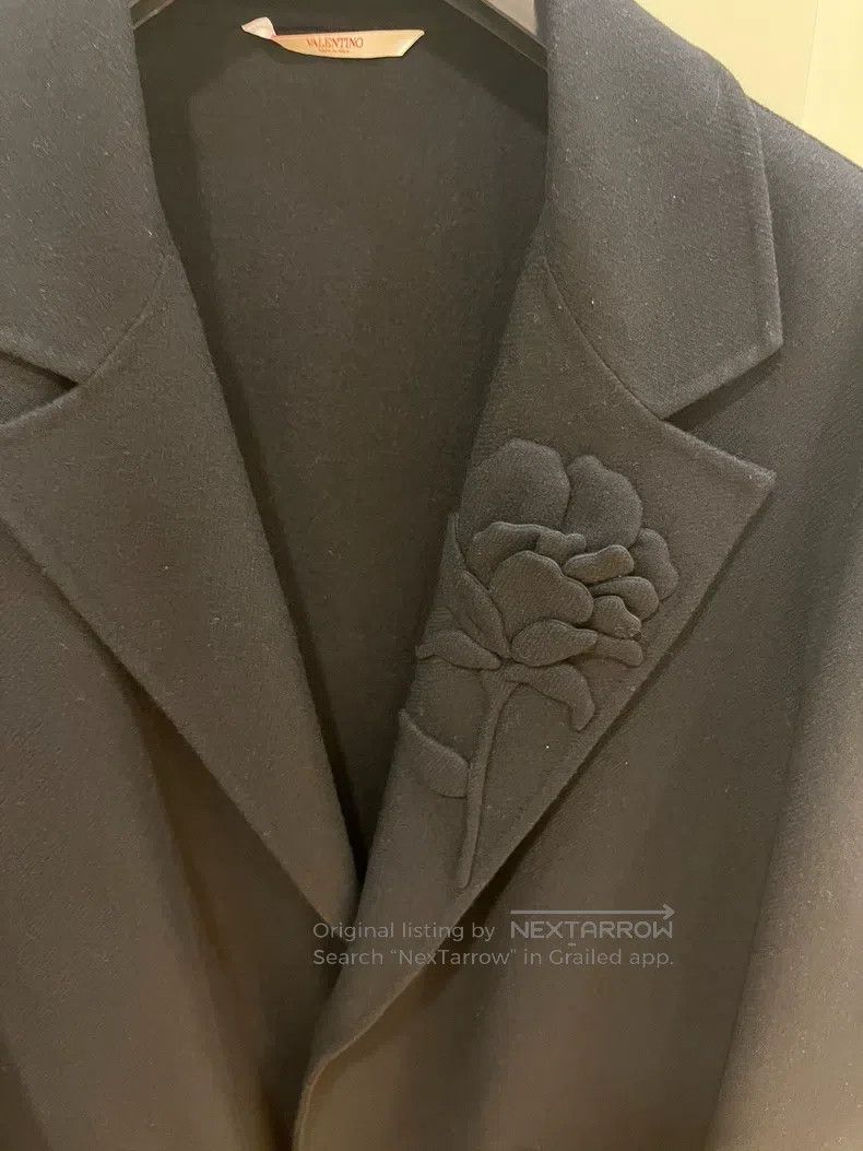 Valentino Valentino Black flower wool coat Size M / US 6-8 / IT 42-44 - 1 Thumbnail