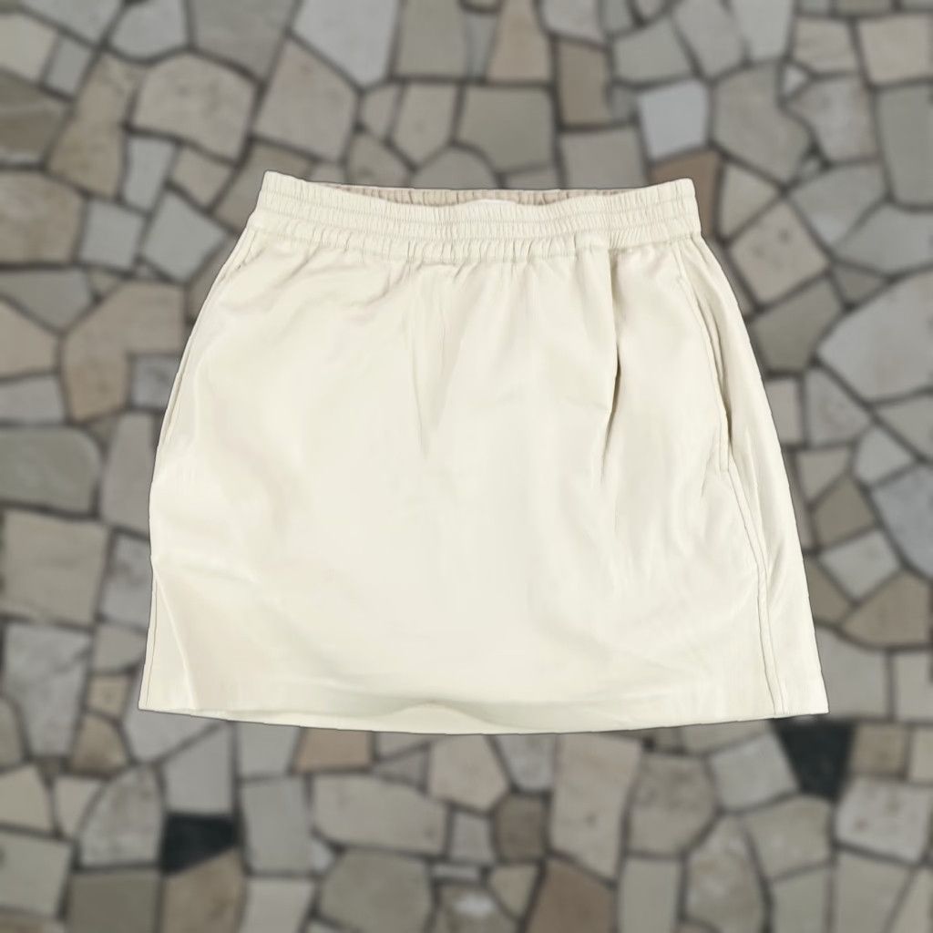 Vintage Babaton Skirt Womens XS Cream Mini Elastic Waist Pockets Short City Preppy Womens Size 26" / US 2 / IT 38 - 1 Thumbnail