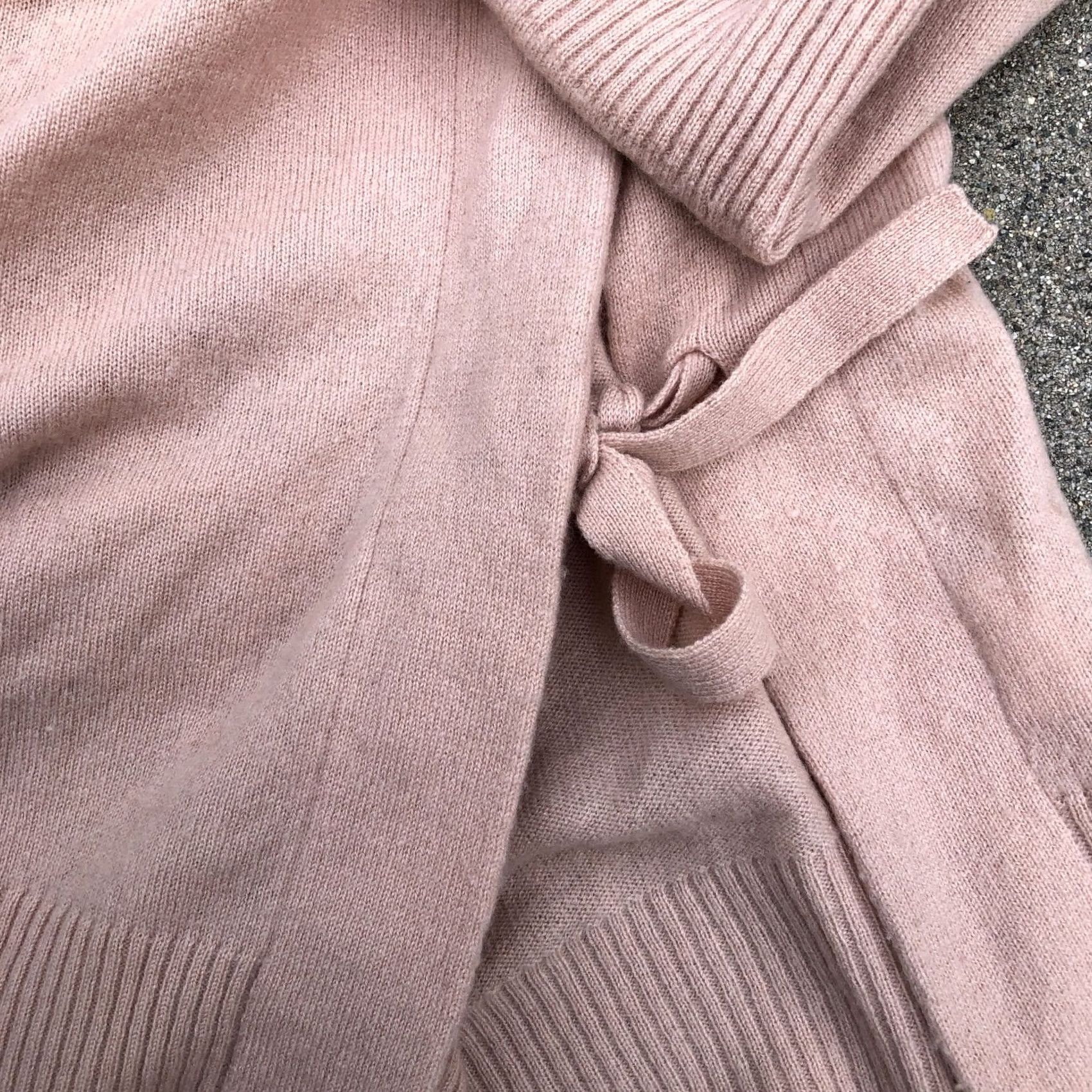 Vince Vince 100% Cashmere Pullover Sweater Women's Small Pink Long Sleeve Shirt Pullover Womens Moved for Search Size S / US 4 / IT 40 - 5 Thumbnail