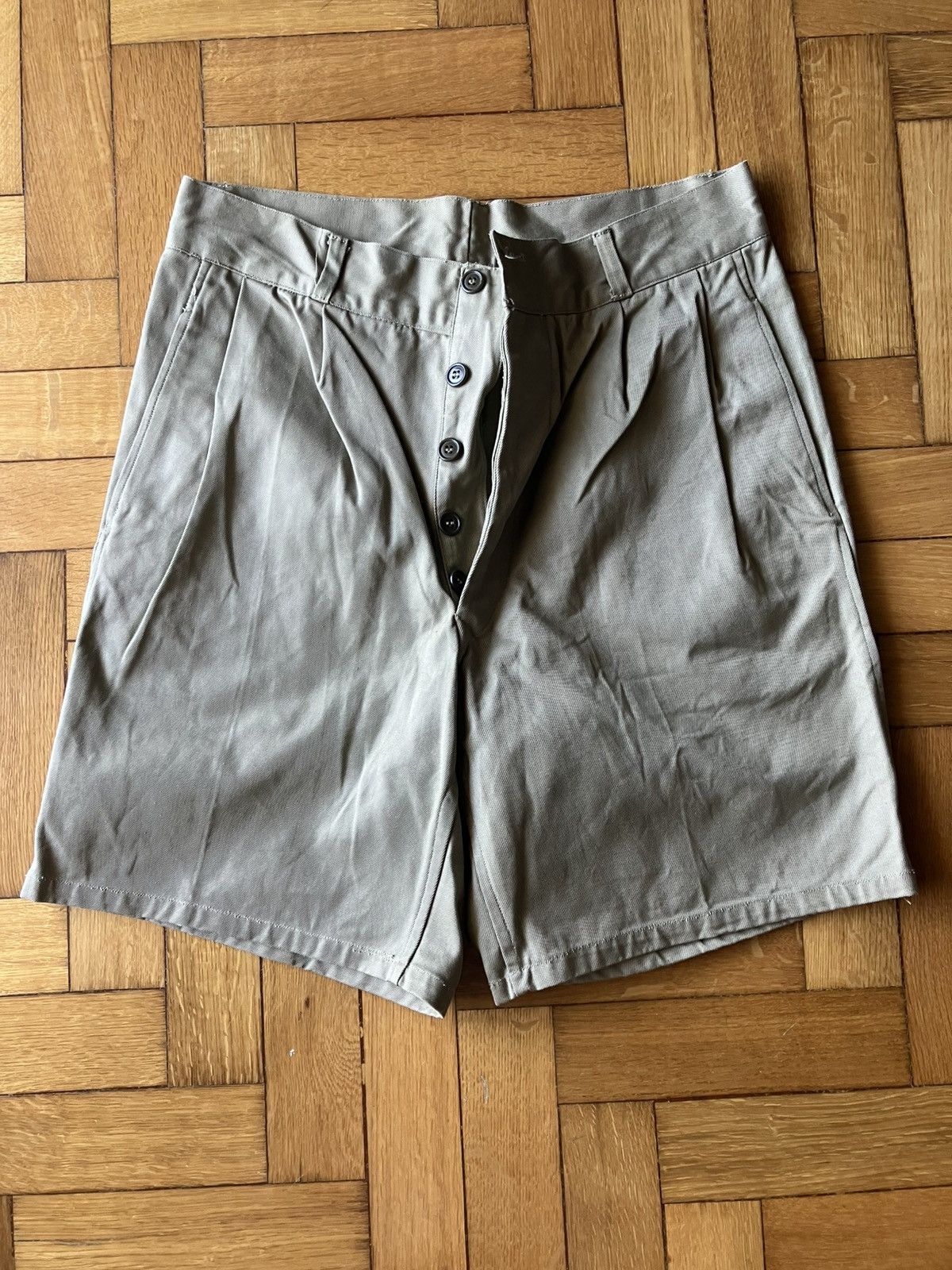 Other 1960s army chino pleated front shorts Size US 30 / EU 46 - 1 Thumbnail