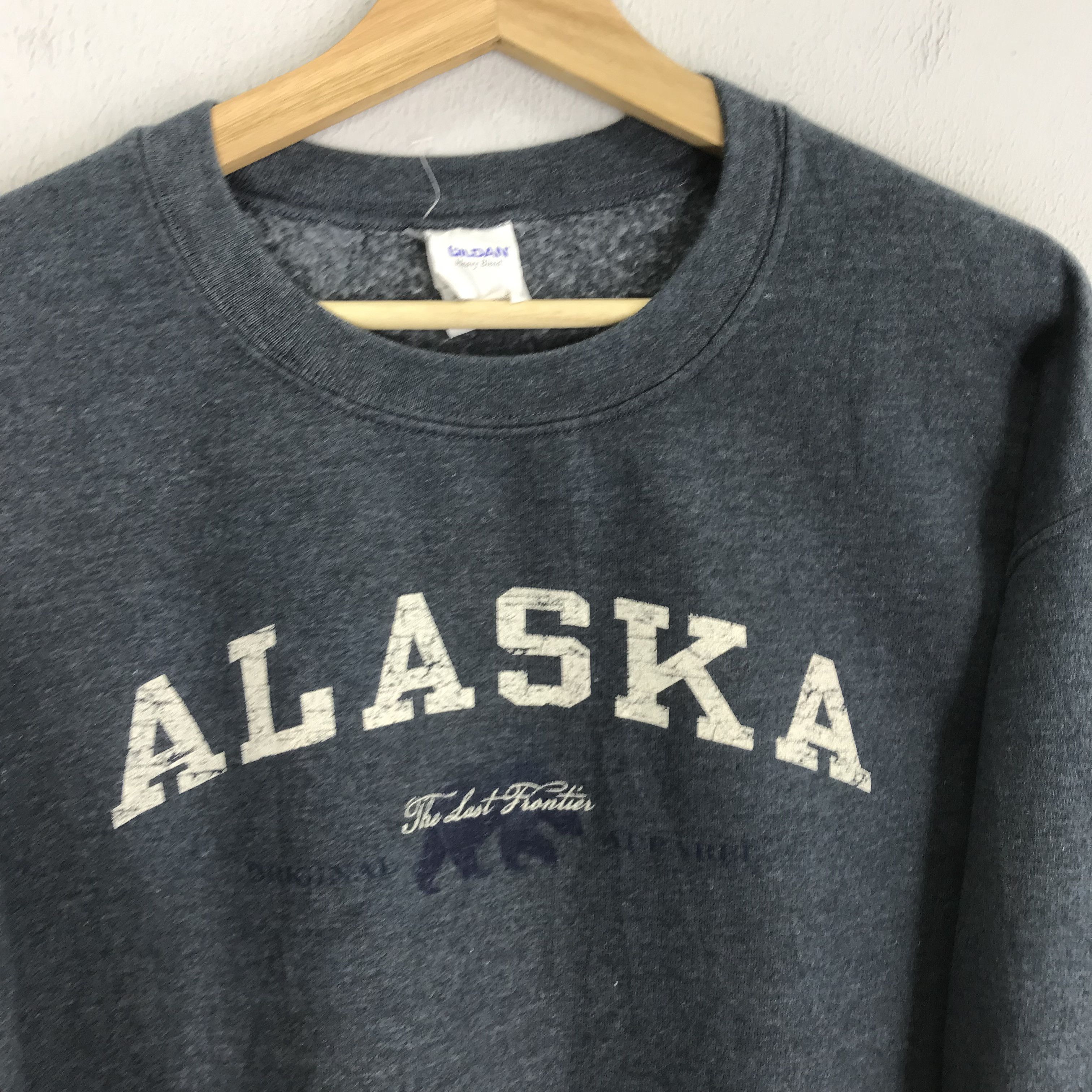 Vintage Vintage Alaska Polar Bear Gray Sweatshirt - 293 Size US M / EU 48-50 / 2 - 6 Thumbnail