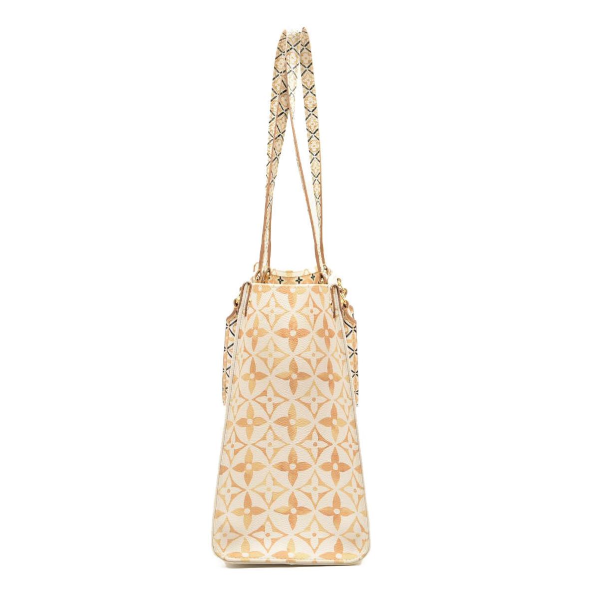 Louis Vuitton Louis Vuitton Monogram Giant By The Pool 2.0 Onthego MM Size ONE SIZE - 5 Thumbnail