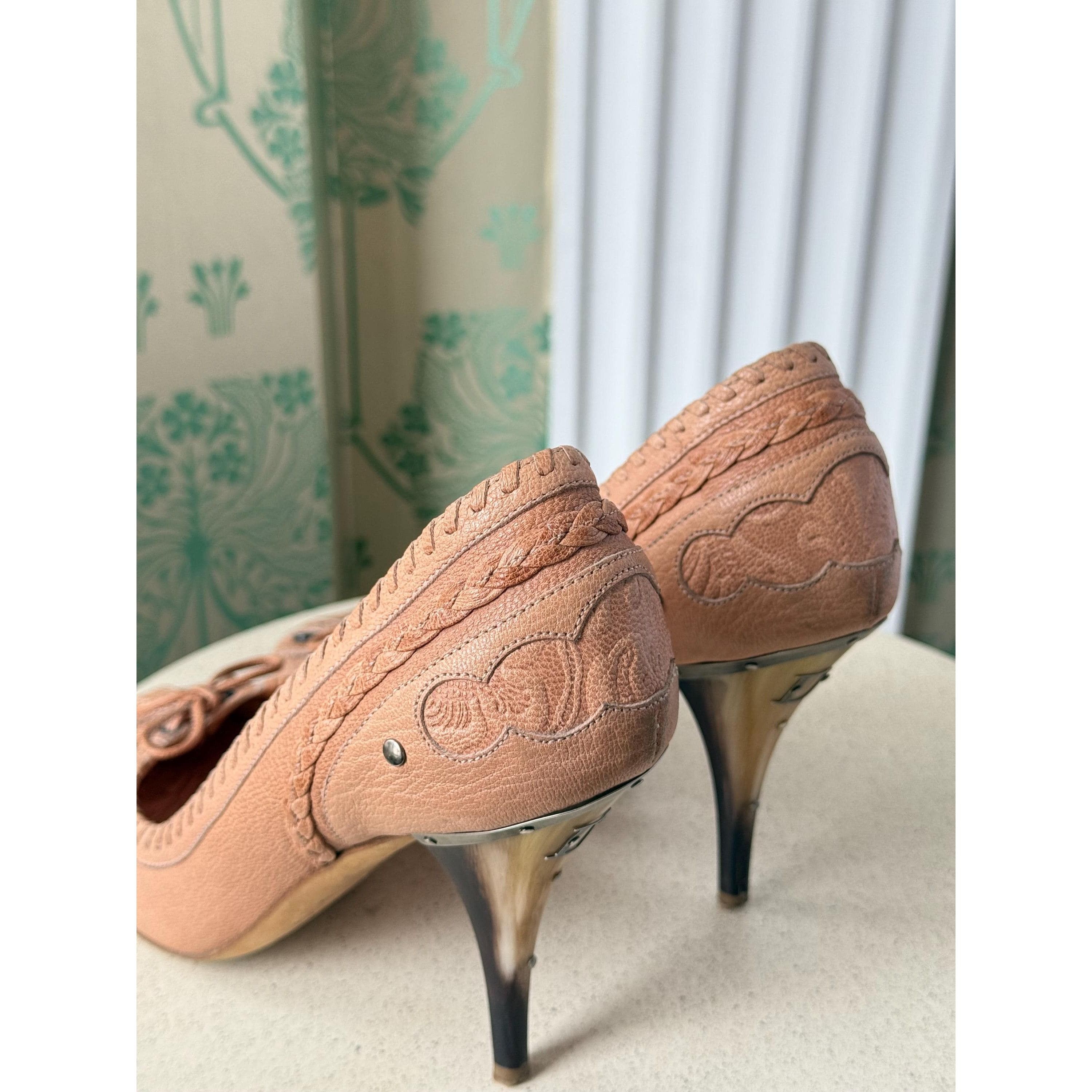 Dior SS 2006 Dior by John Galliano Runway Bow CD Logo Leather Bei Size US 8.5 / IT 38.5 - 11 Thumbnail