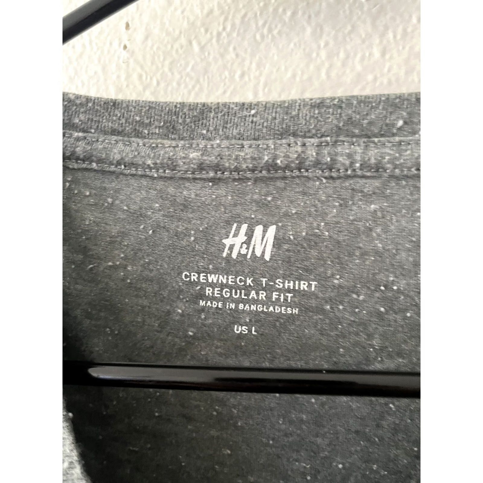 H&M H&M Shirt Mens Large Gray Short Sleeve Crew Neck Casual Regular Fit T-Shirt 90s Graphic Tee Logo Size US L / EU 52-54 / 3 - 2 Thumbnail