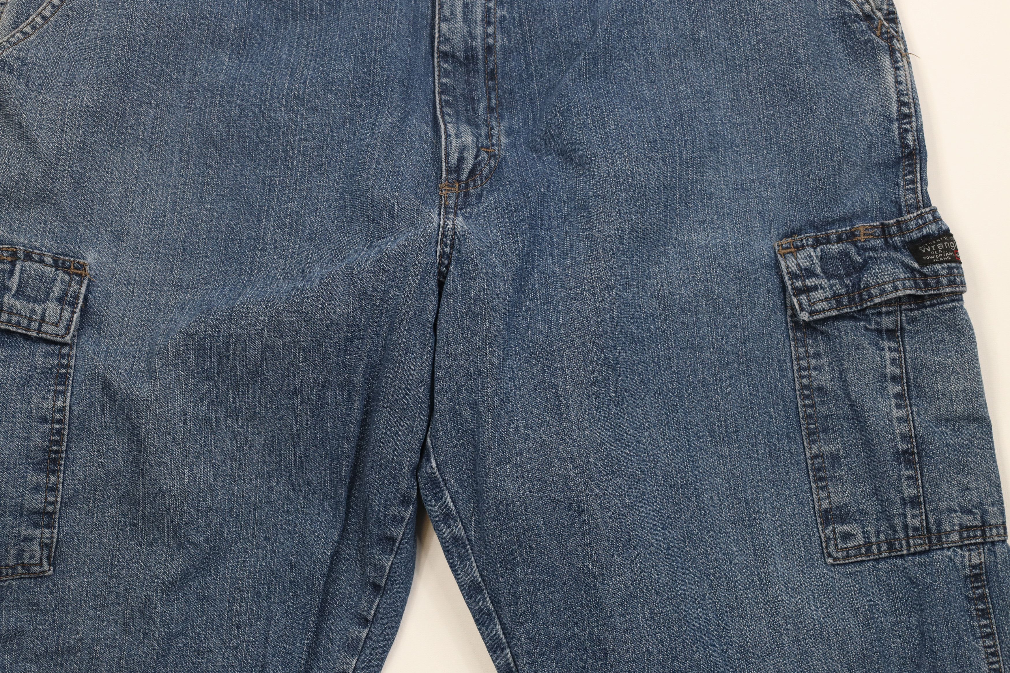 Wrangler Vintage Wrangler Fit Wide Leg Dungaree Cargo Jeans Blue Size US 40 / EU 56 - 3 Thumbnail
