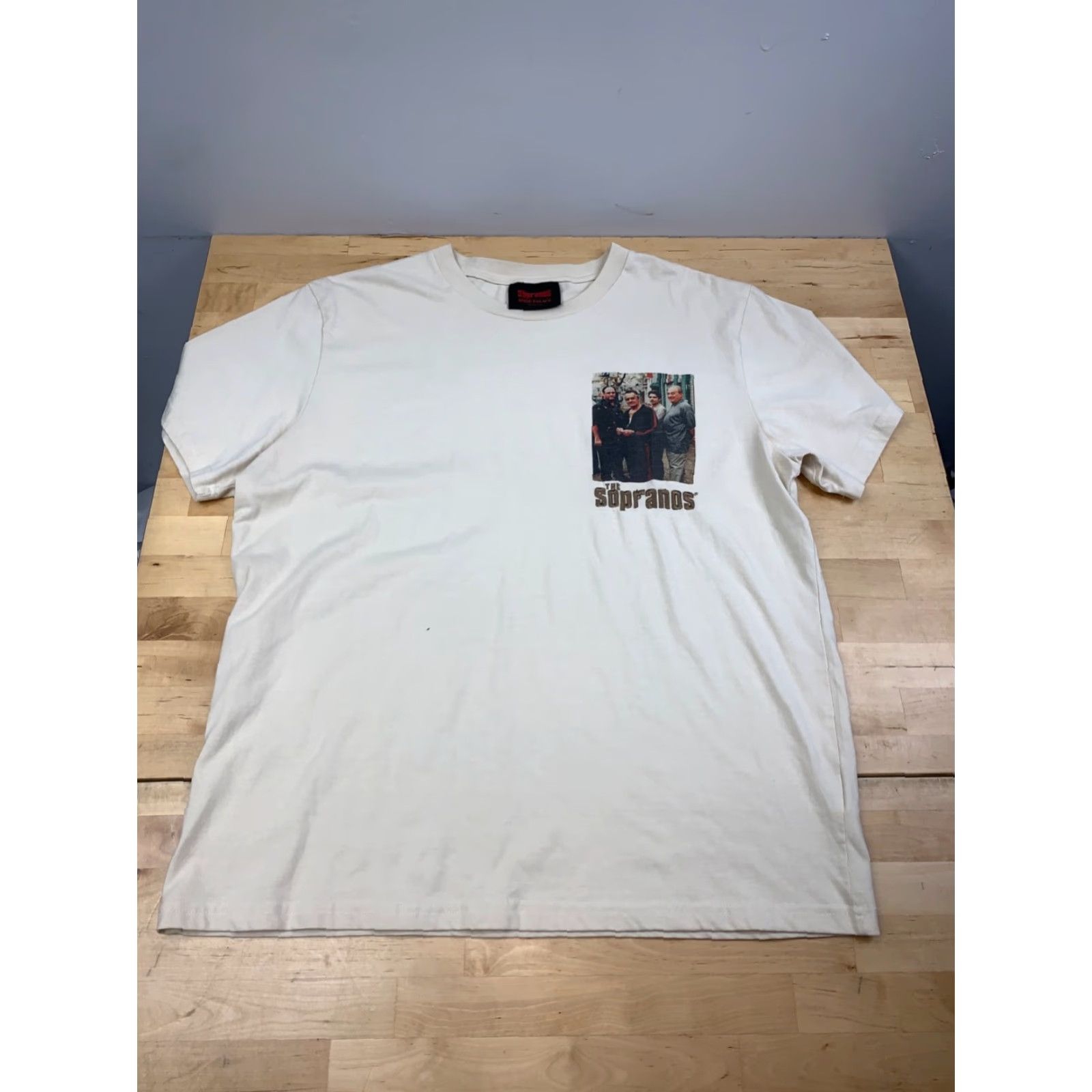 Palace Shoe Palace Sopranos Shirt Mens M Beige HBO TV Series Crew Neck 12557 Size US M / EU 48-50 / 2 - 4 Thumbnail