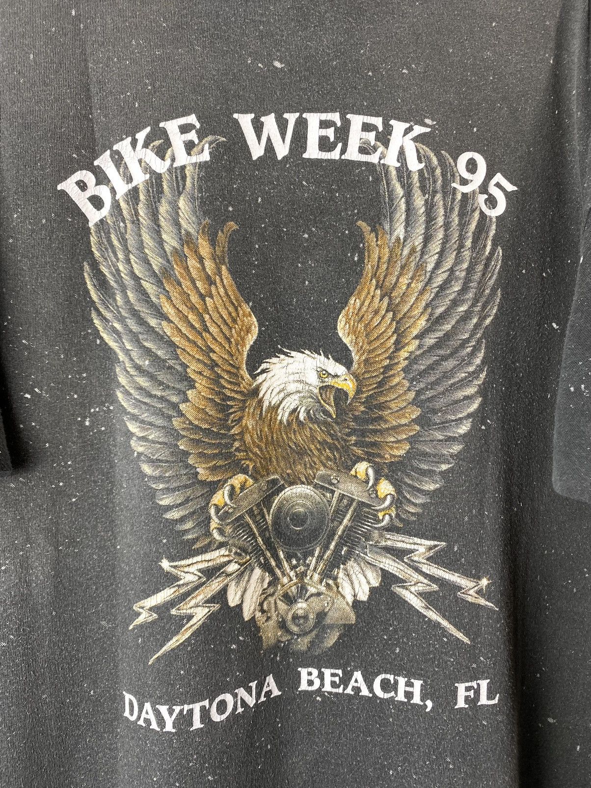 Band Tees 🔥 Vintage 1995 3D Emblem Daytona Bitch Bike Week T Shirt Size US XL / EU 56 / 4 - 18 Thumbnail