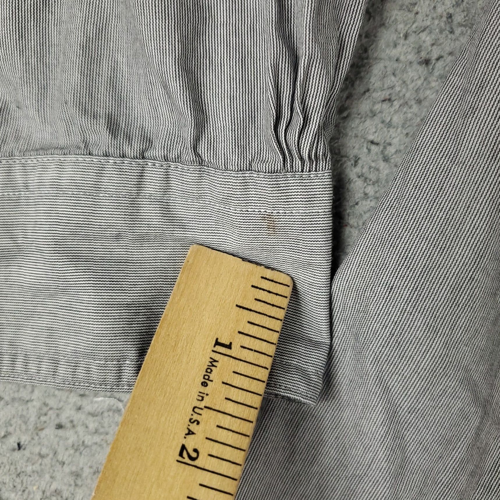 Brooks Brothers VINTAGE Brooks Brothers Men's Shirt Medium Gray Military Style Long Sleeve Button-Up Casual Formal Workwear Size US M / EU 48-50 / 2 - 7 Thumbnail