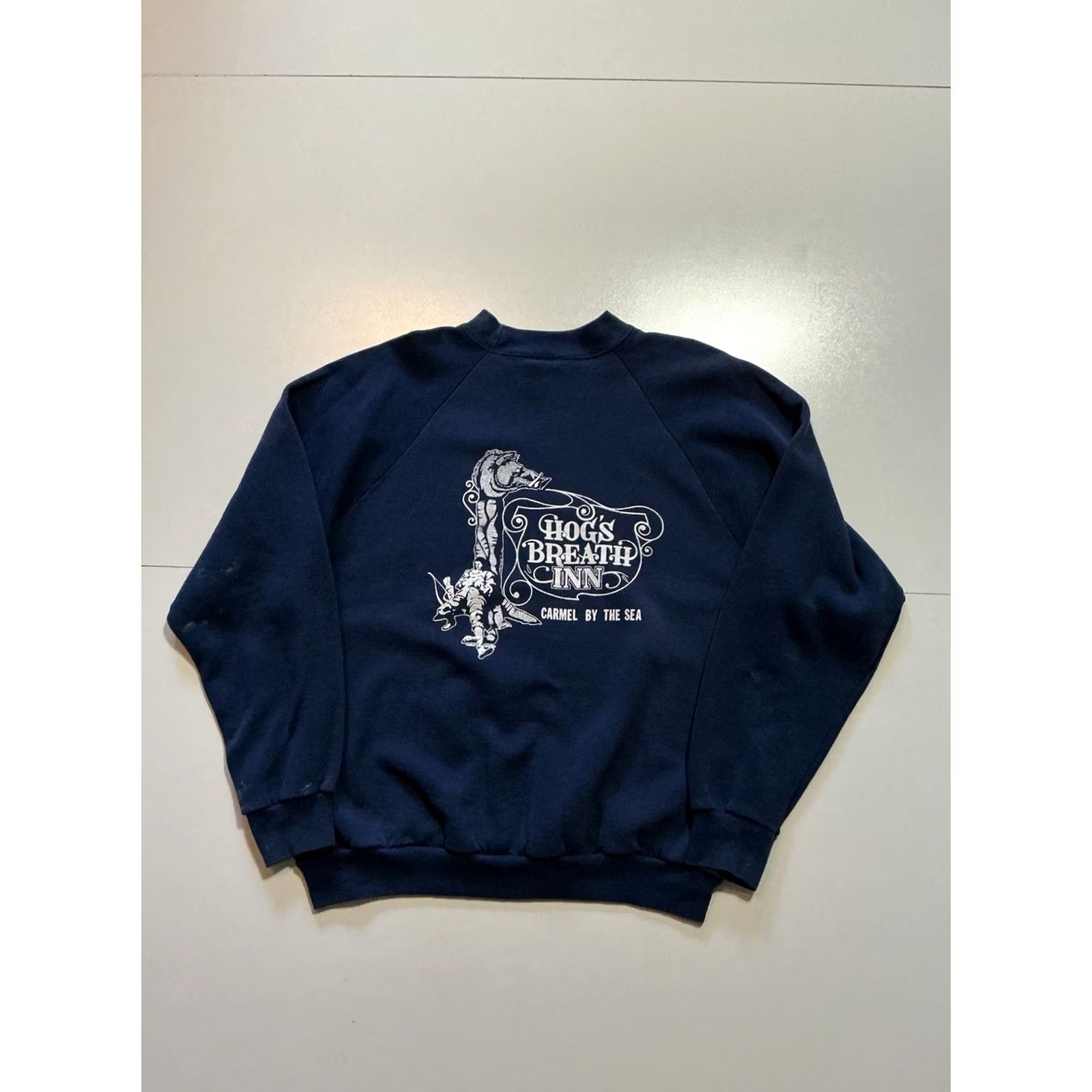 Hanes VINTAGE Hanes Sweatshirt Navy Blue Fleece Pullover Hogs Breath Inn Carmel By The Sea XL Mens Size US XL / EU 56 / 4 - 3 Thumbnail