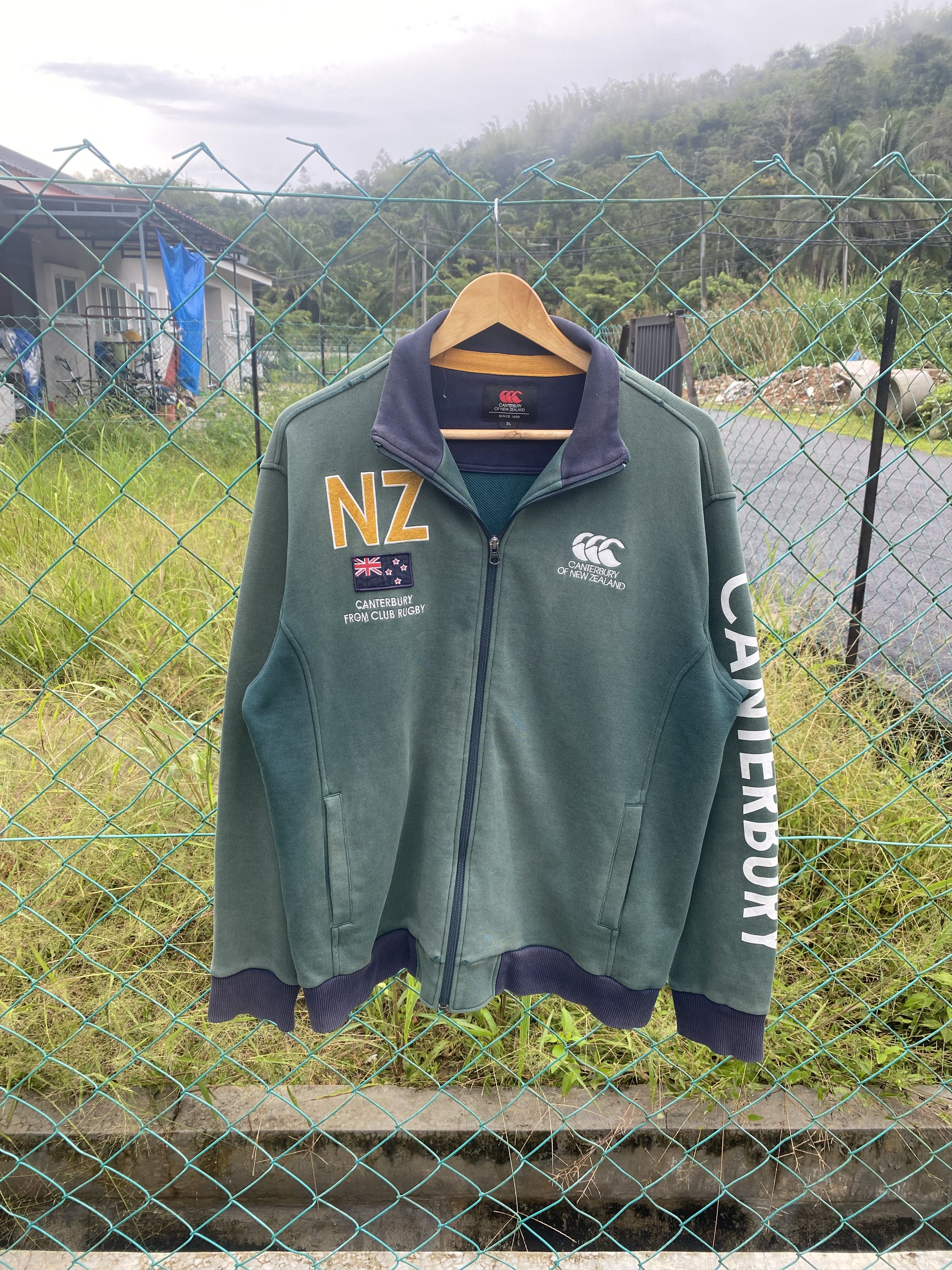 Canterbury of New Zealand Distressed Canterbury Of New Zealand zip up jacket Size US L / EU 52-54 / 3 - 1 Thumbnail