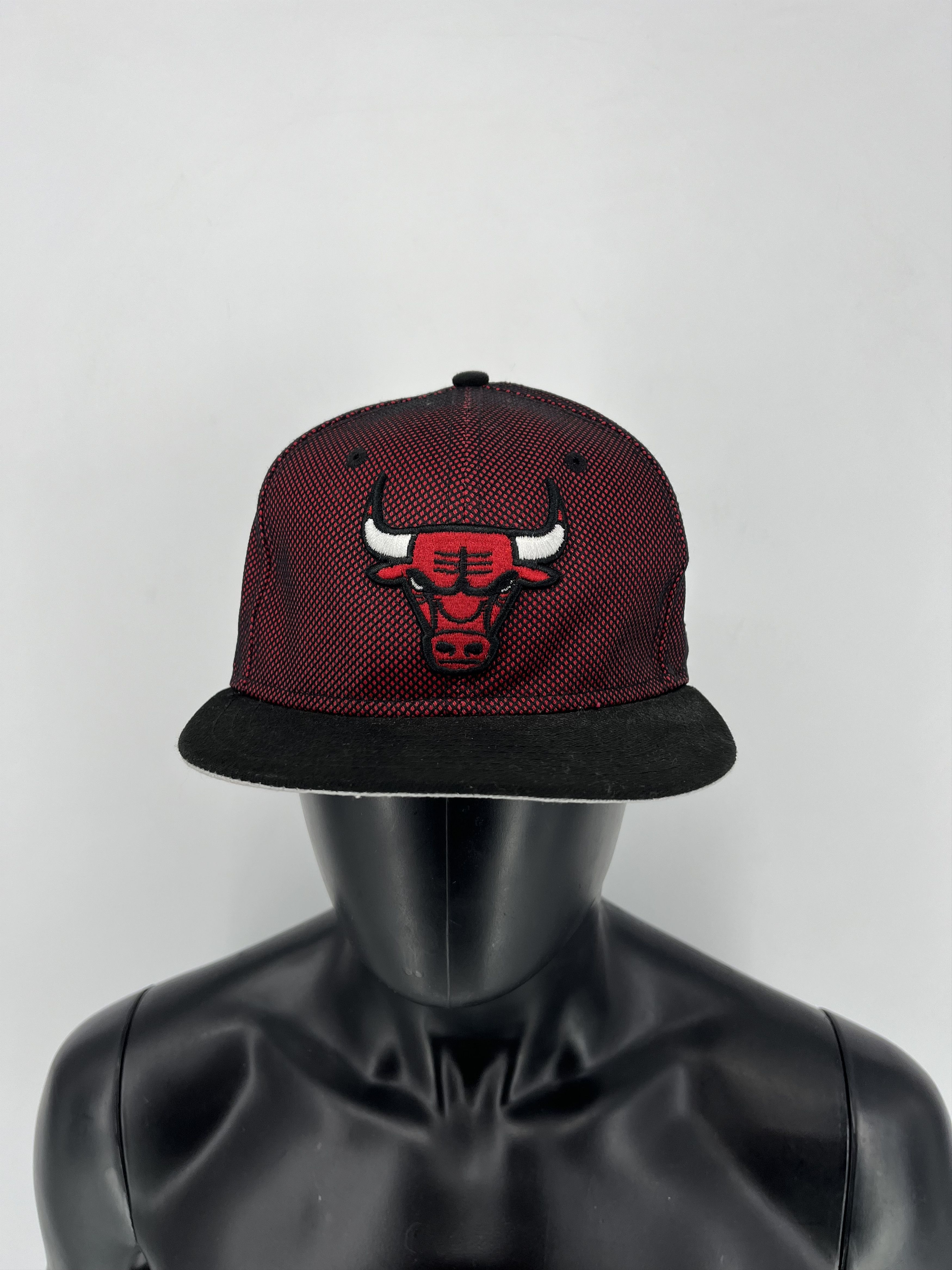 NBA × New Era Vintage New Era Chicago Bulls NBA Black Fitted Hat Size ONE SIZE - 1 Thumbnail