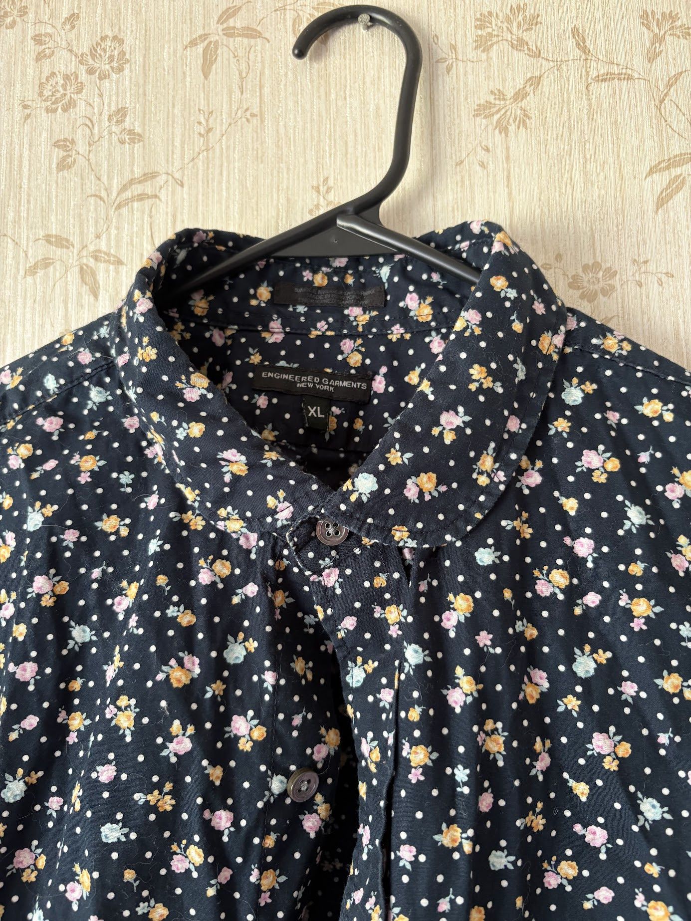 Engineered Garments Floral button down shirt with hidden placket Size US XL / EU 56 / 4 - 2 Thumbnail