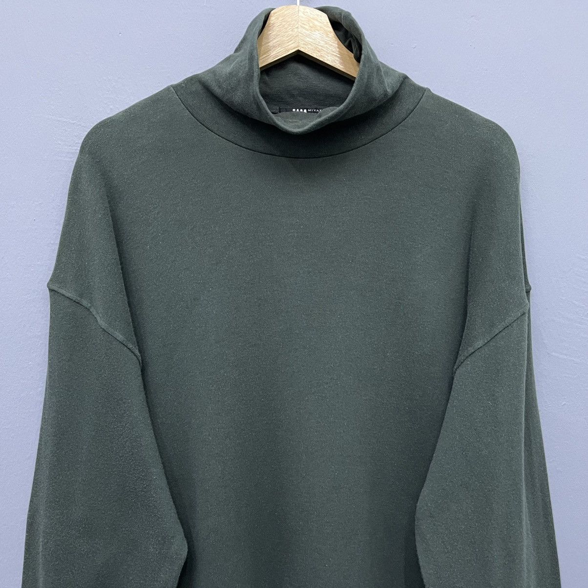 Issey Miyake Issey Miyake High-Neck Long Sleeve T-Shirt Size US L / EU 52-54 / 3 - 3 Thumbnail