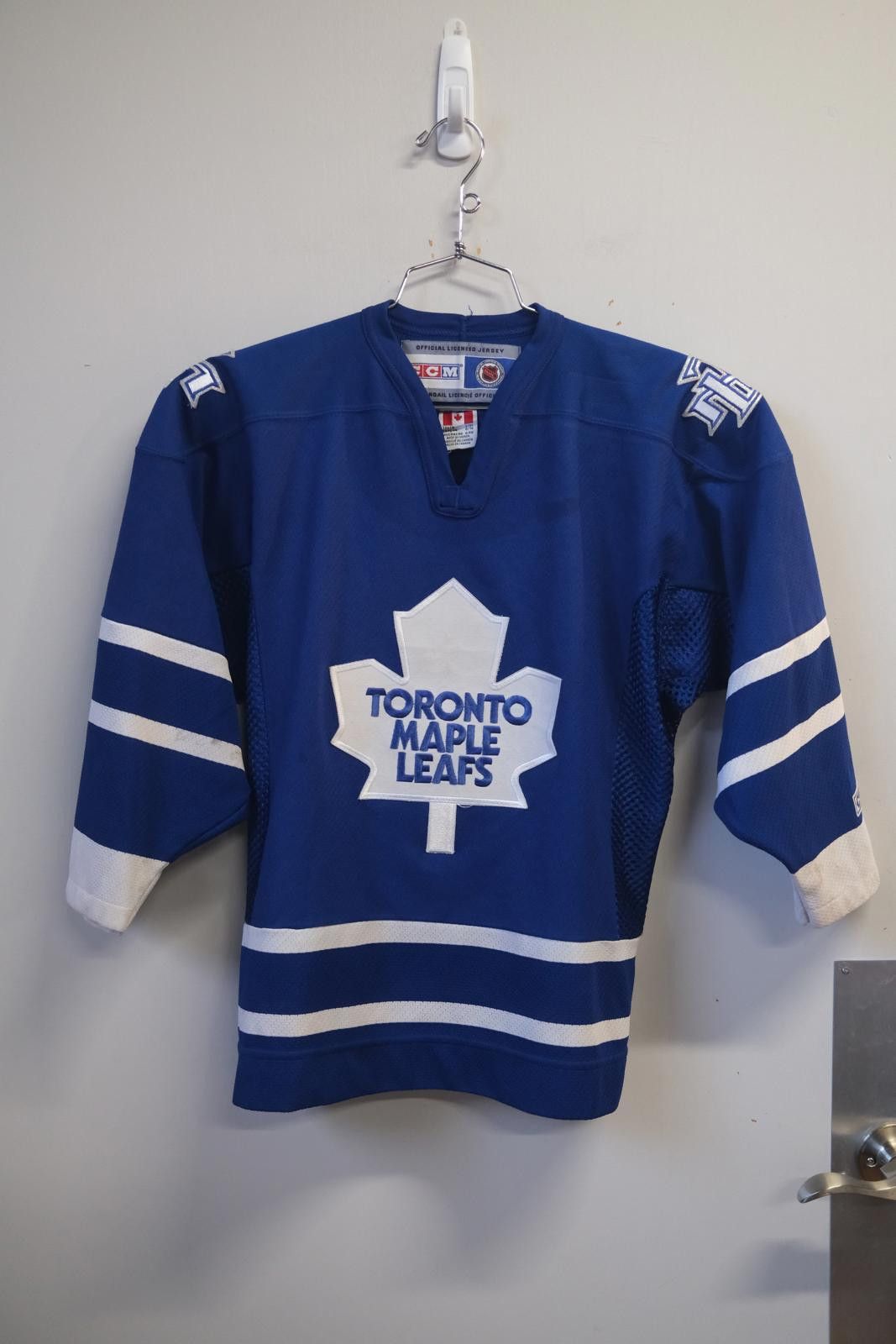 Ccm CCM Toronto Maple Leafs Hockey Jersey Size ONE SIZE - 1 Thumbnail
