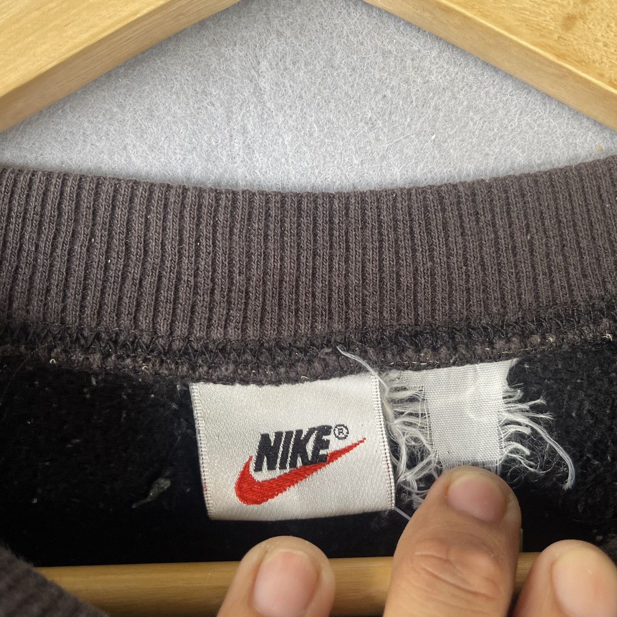 Nike Vintage 90s Nike Big Swoosh Black Crewneck Sweatshirt Size US XL / EU 56 / 4 - 6 Thumbnail